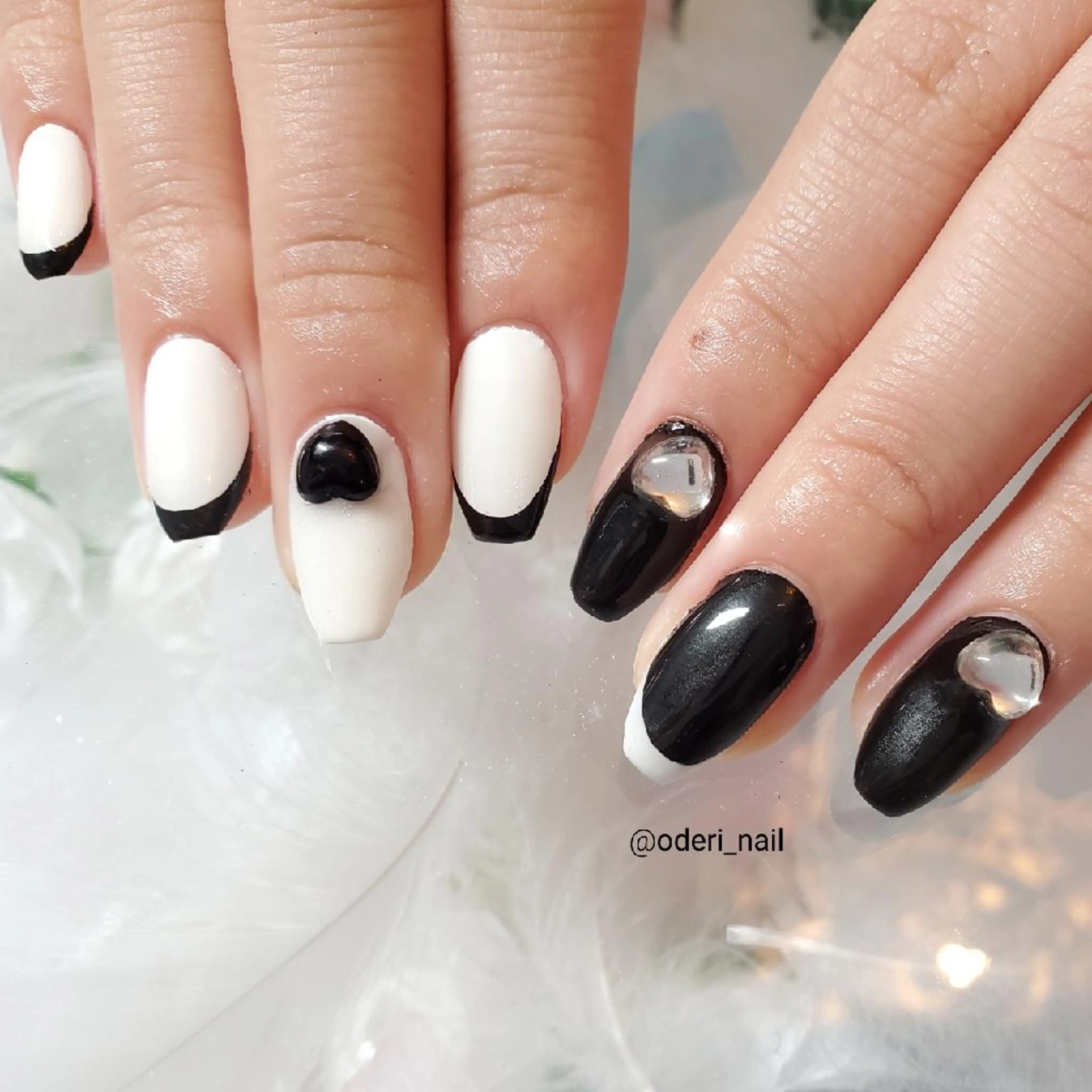 ネイル アートネイル フレンチネイル ジェルネイル ハート おで@ oderi_nailのネイルデザイン