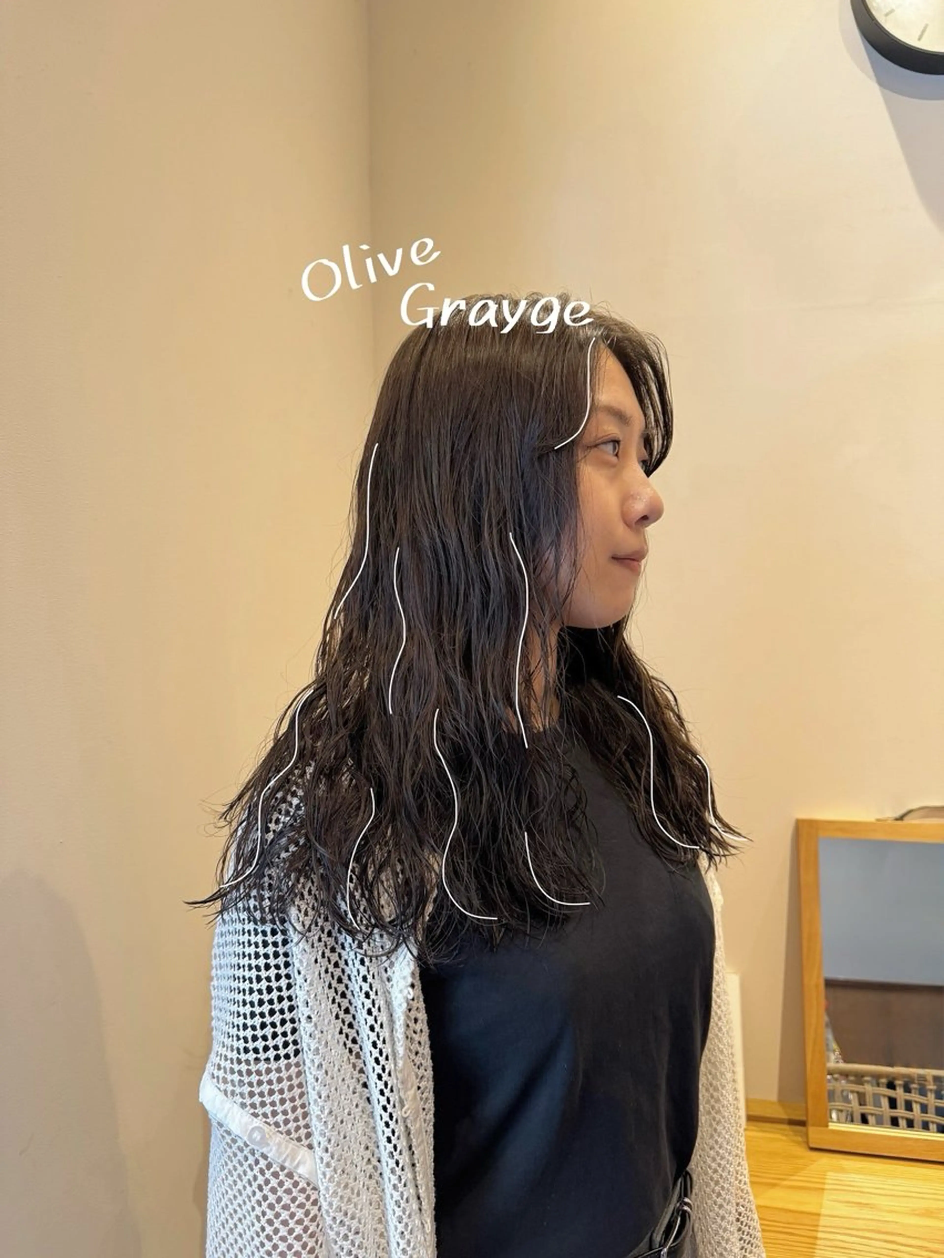 セミロング カラー パーマ グレージュ オリーブグレージュ オリーブグレー カット ヘアカラー トリートメント ENIF 大島 芽生のヘアスタイル