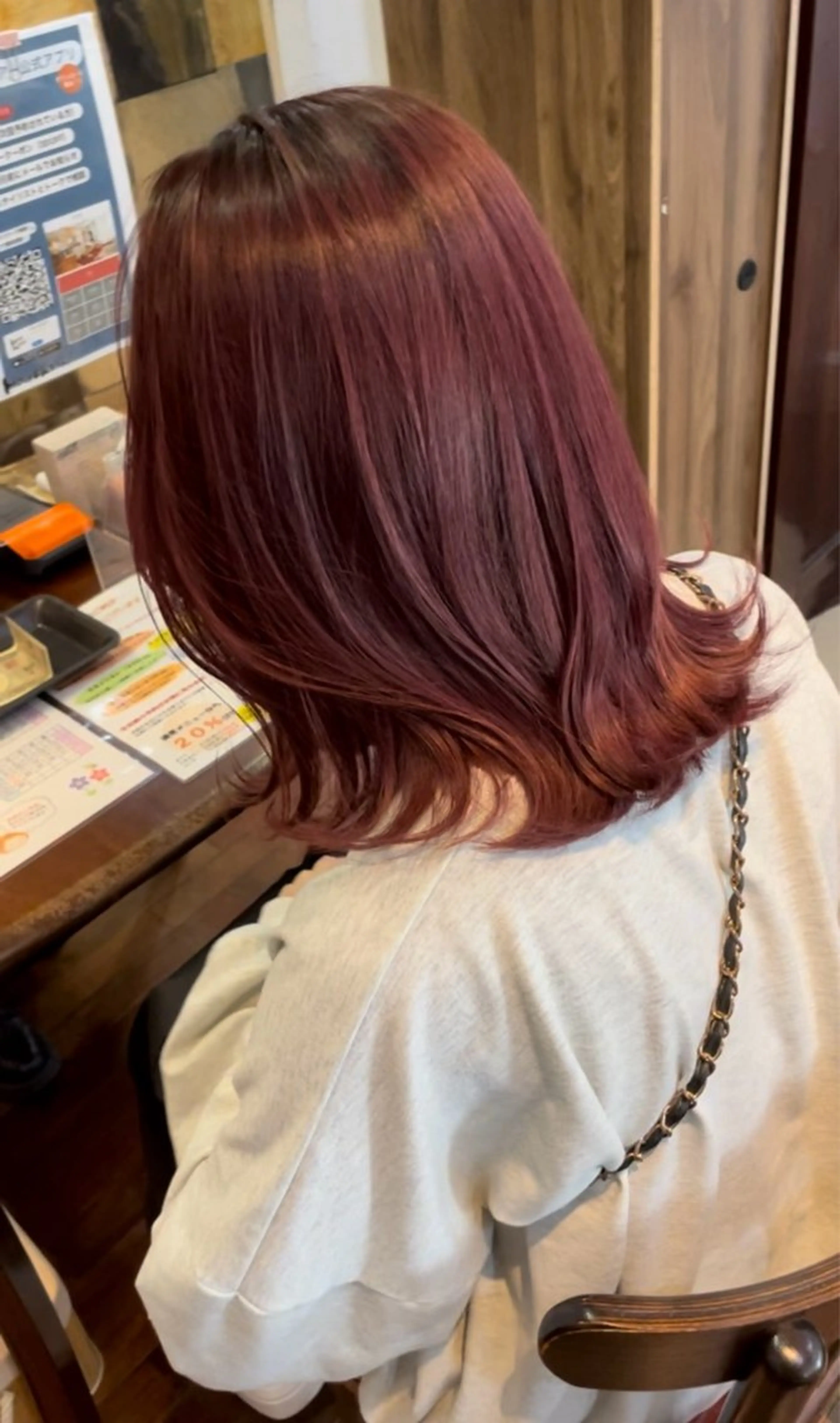 ミディアム カラー ヘアアレンジ ブリーチ ブラウンカラー ピンクカラー ピンクブラウン くびれヘア 福見 美保のヘアスタイル