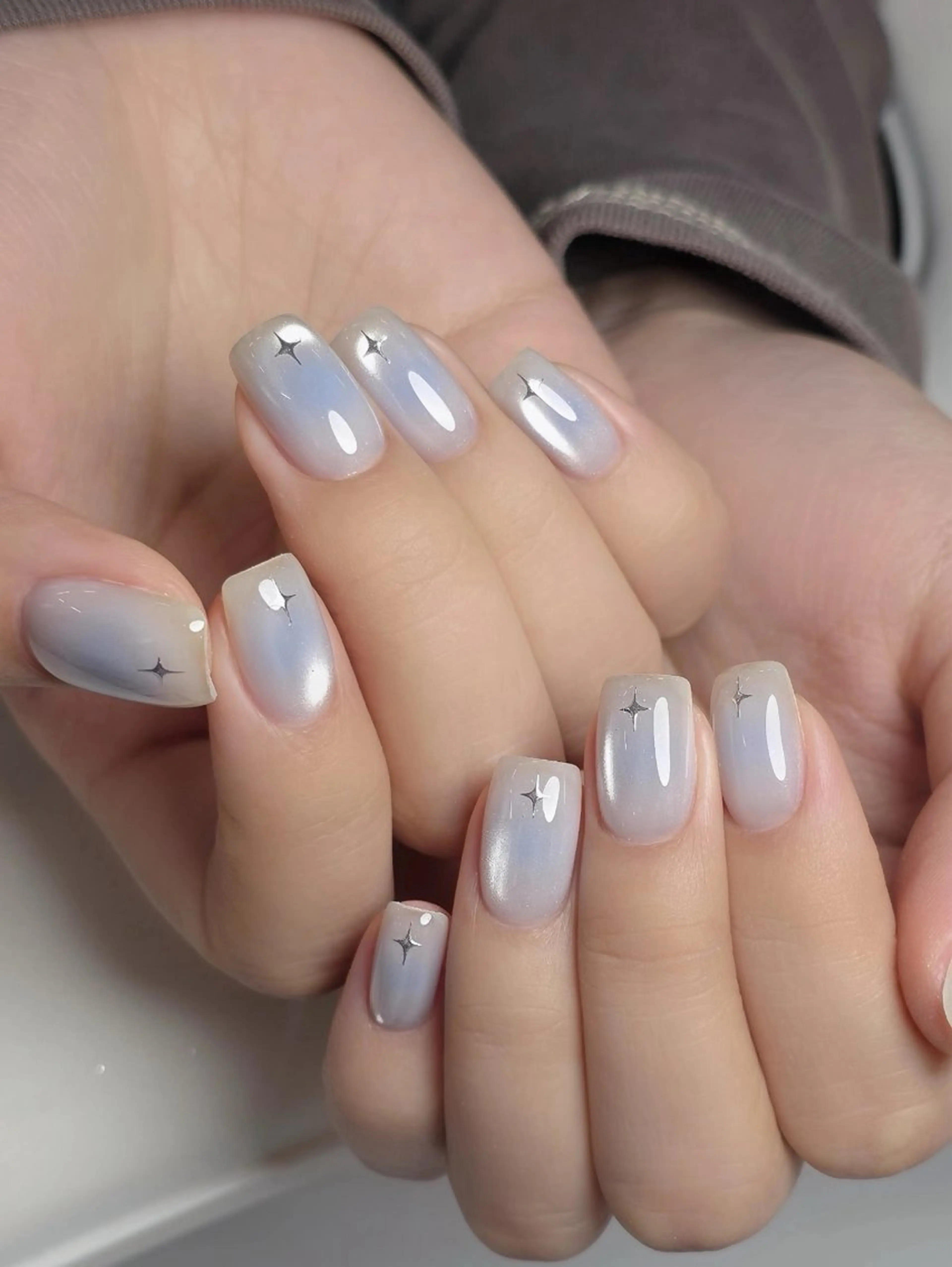 ネイル オーロラネイル 長さ出し フットネイル 韓国ネイル ラメ(グリッター) ハンドネイル 👍thumbs up nail👍のネイルデザイン