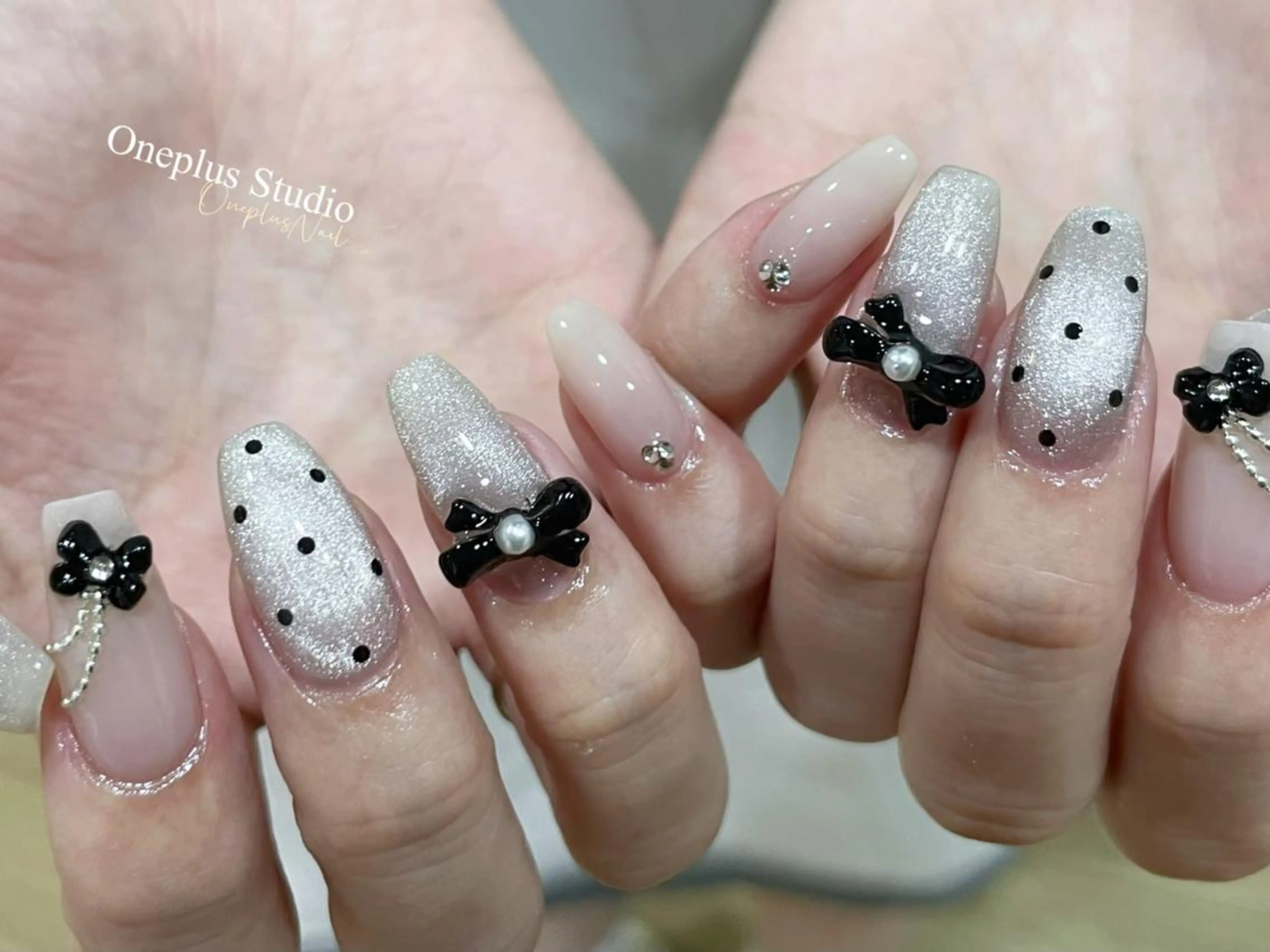 ネイル アートネイル オーロラネイル ガーリー キラキラネイル 韓国ネイル One plus StudioNailのネイルデザイン