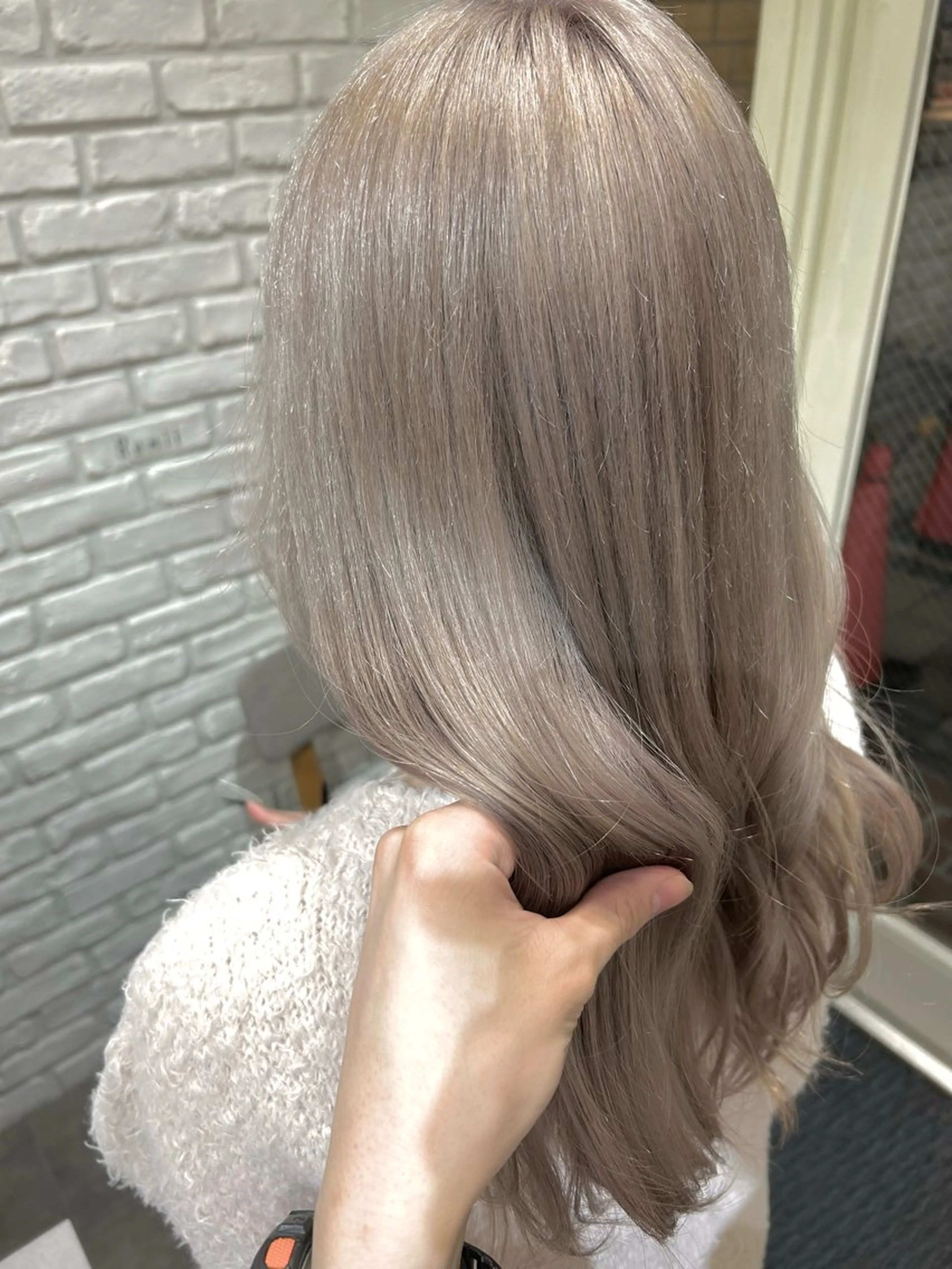 ロング ヘアカラー ︎☀️はるき︎︎☁️ 似合わせ/ハイトーンのヘアスタイル