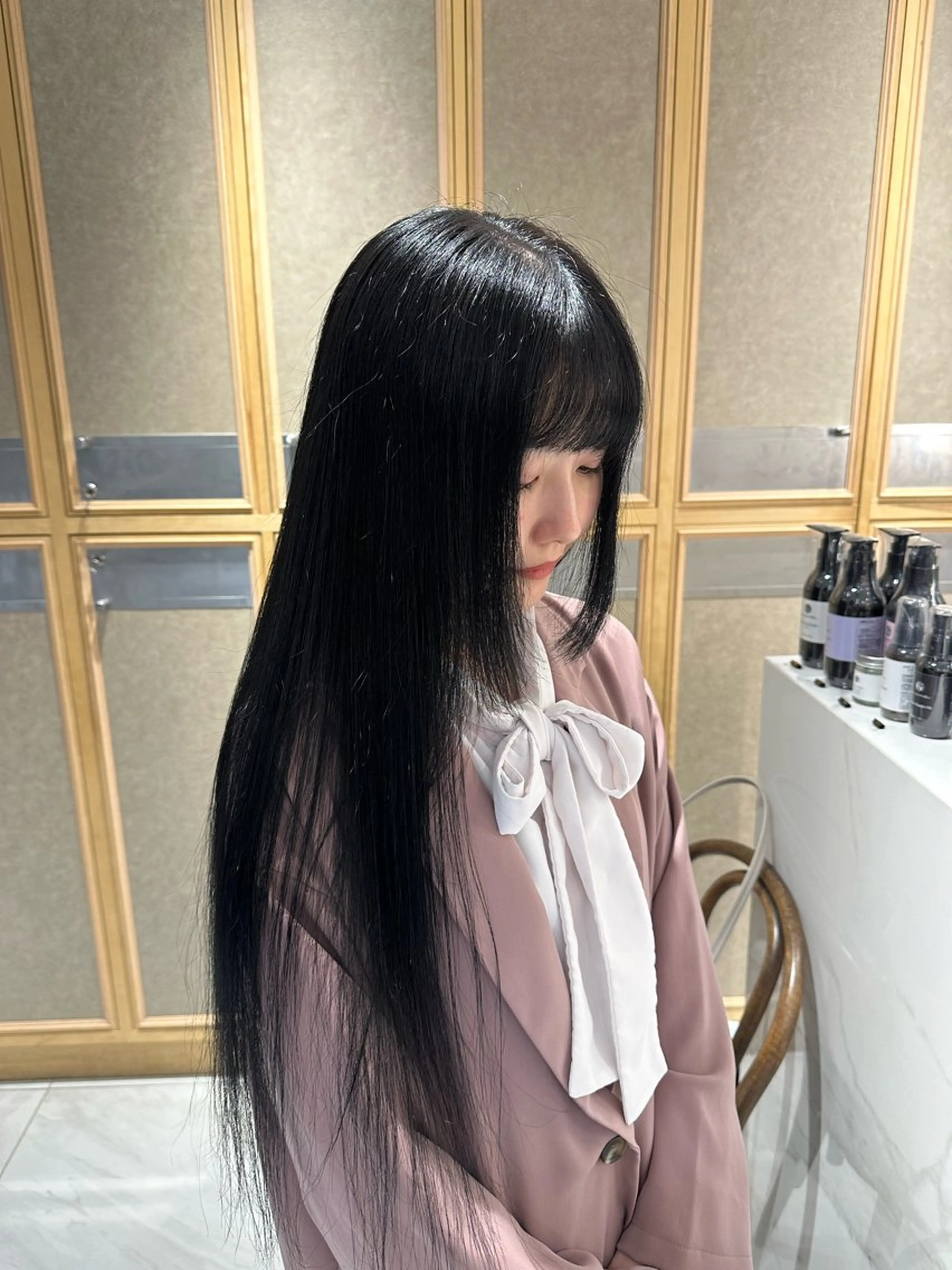 就活にオススメ‼️🌟後に色落ちする暗染めワンカラー➕艶コートトリートメント➕マイクロバブルシャンプー➕トリートメントの写真