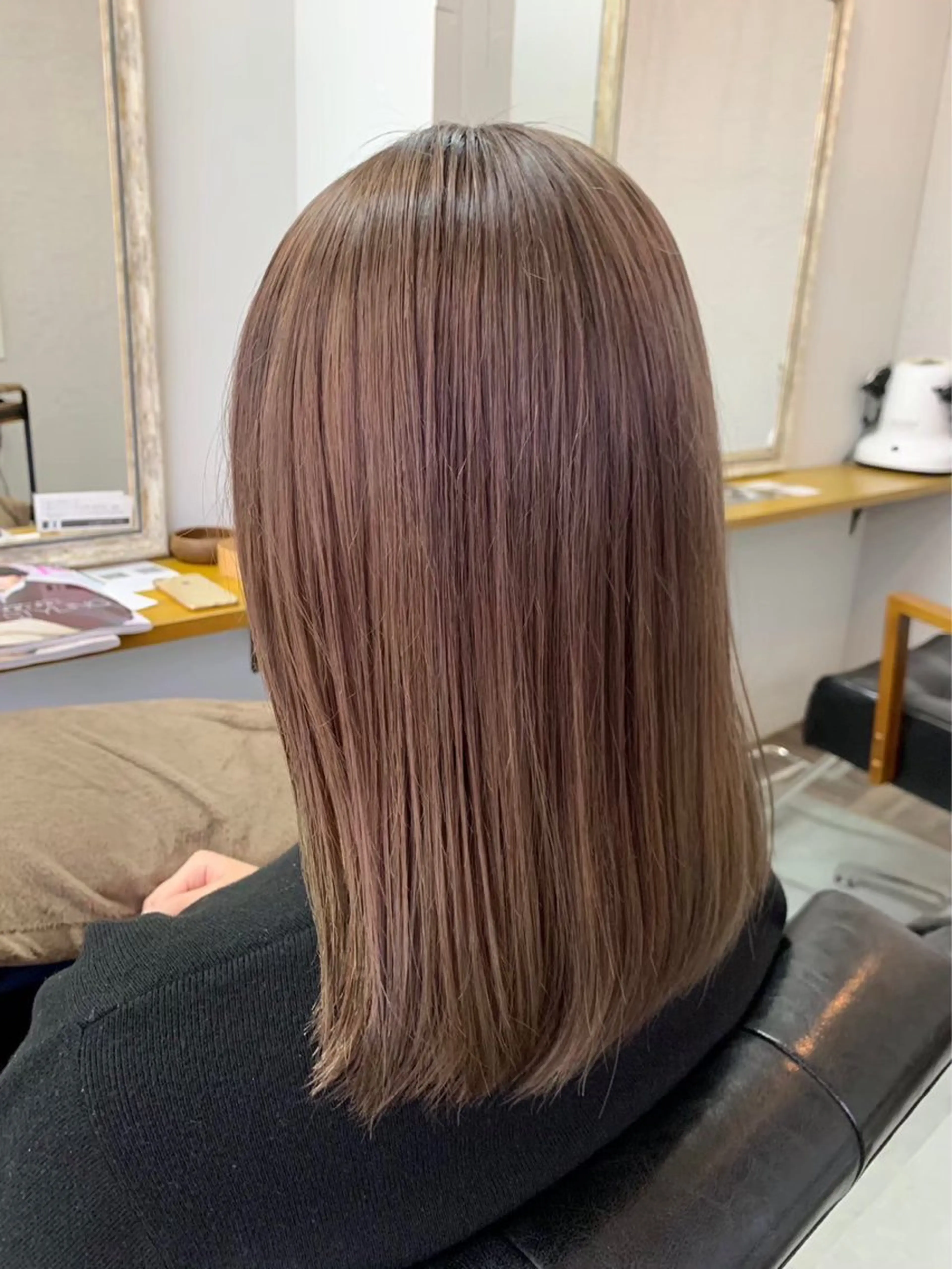 セミロング anyhow academyのヘアスタイル