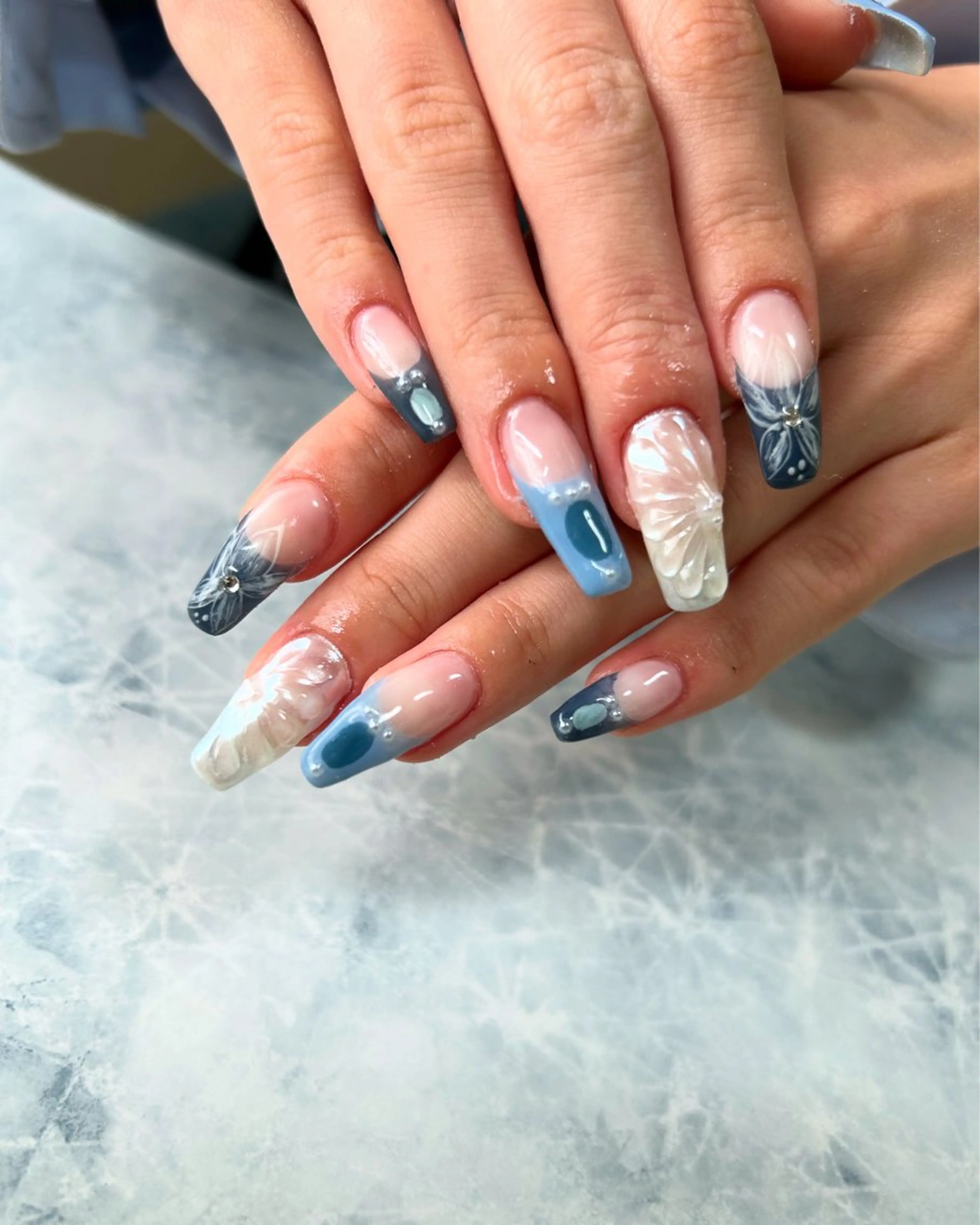 ネイル Laki nailのネイルデザイン