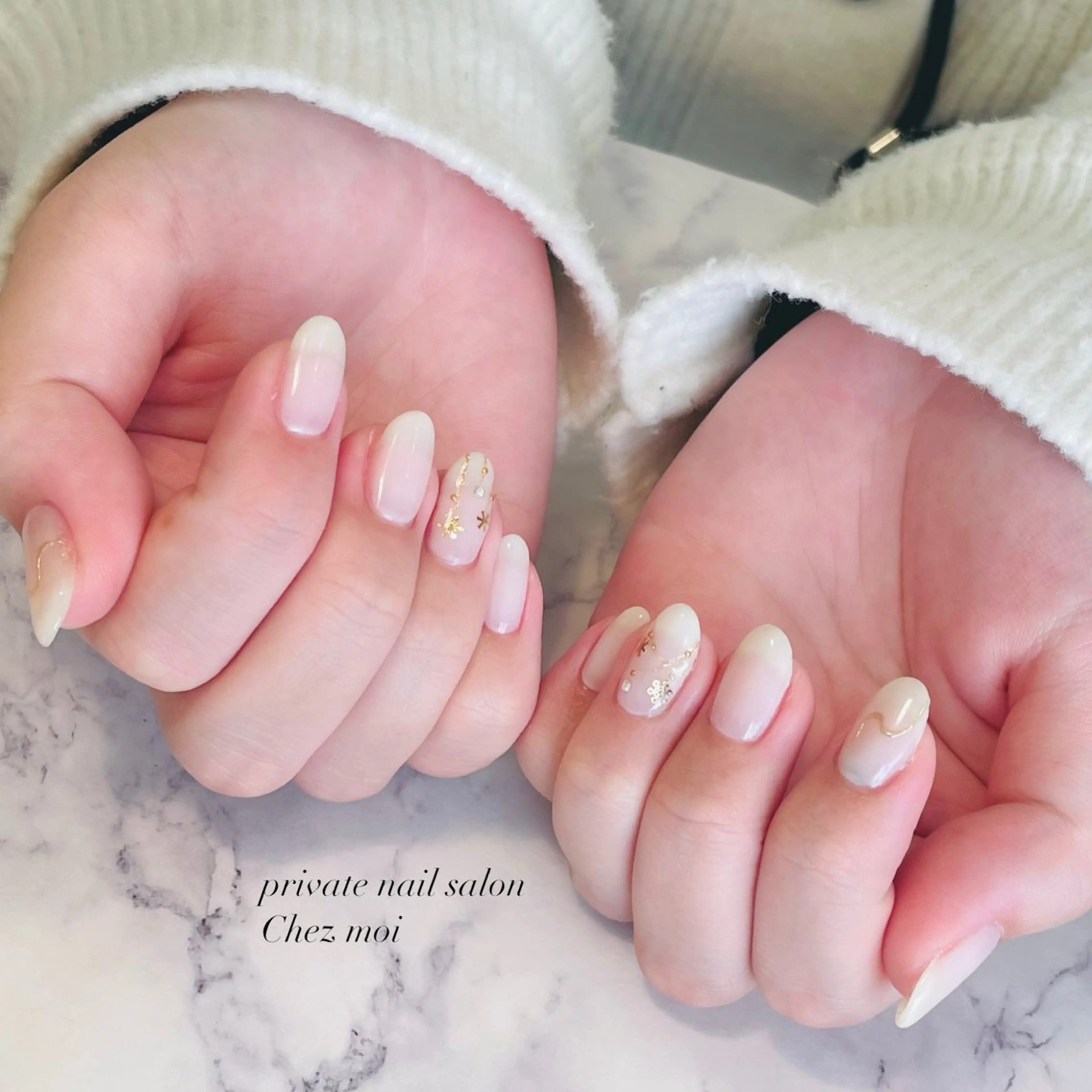 ネイル ホワイト KOMINE TOMOKOのネイルデザイン