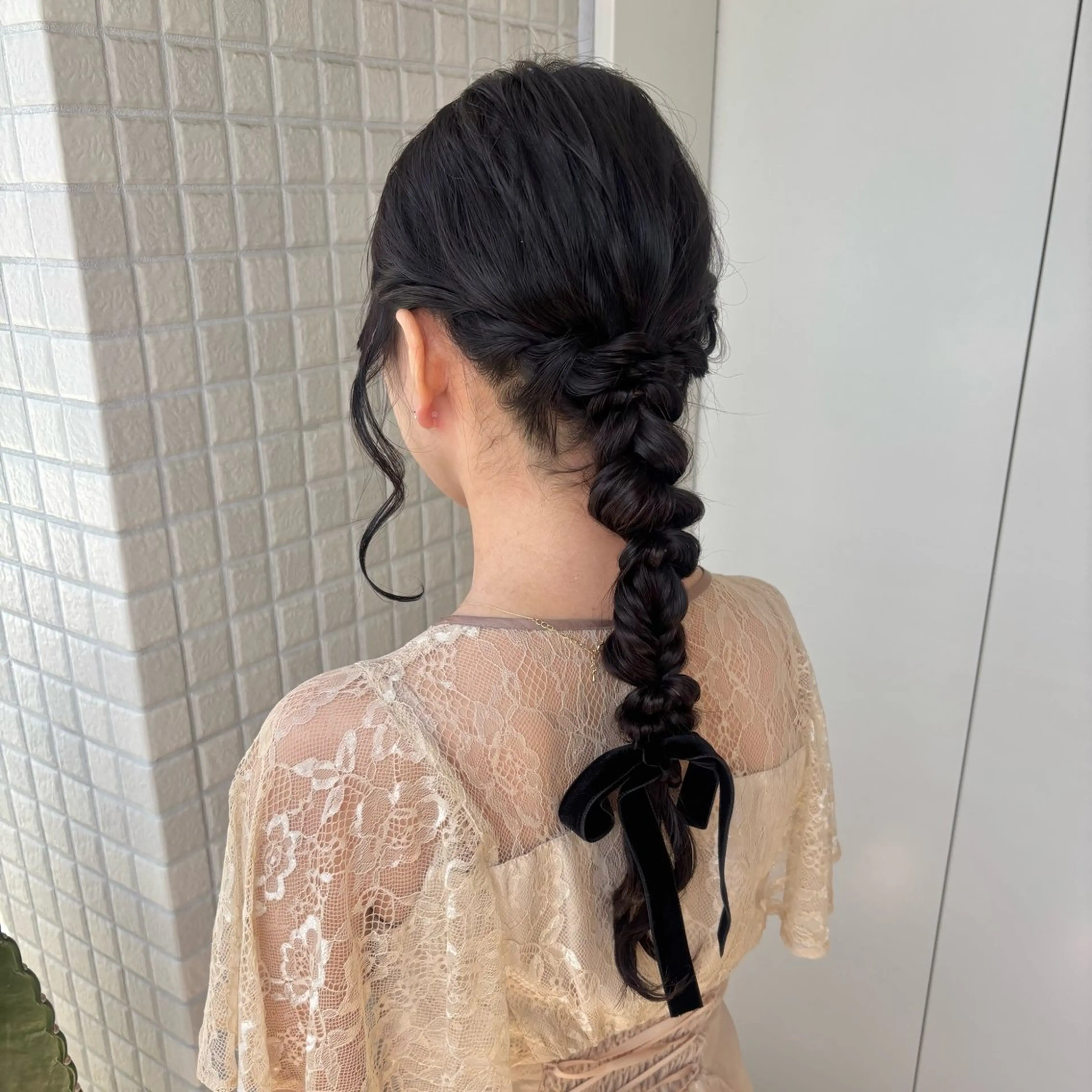 ヘアアレンジ ヘアセット 艶感カラー/オリーブ アレンジ：♡のヘアスタイル
