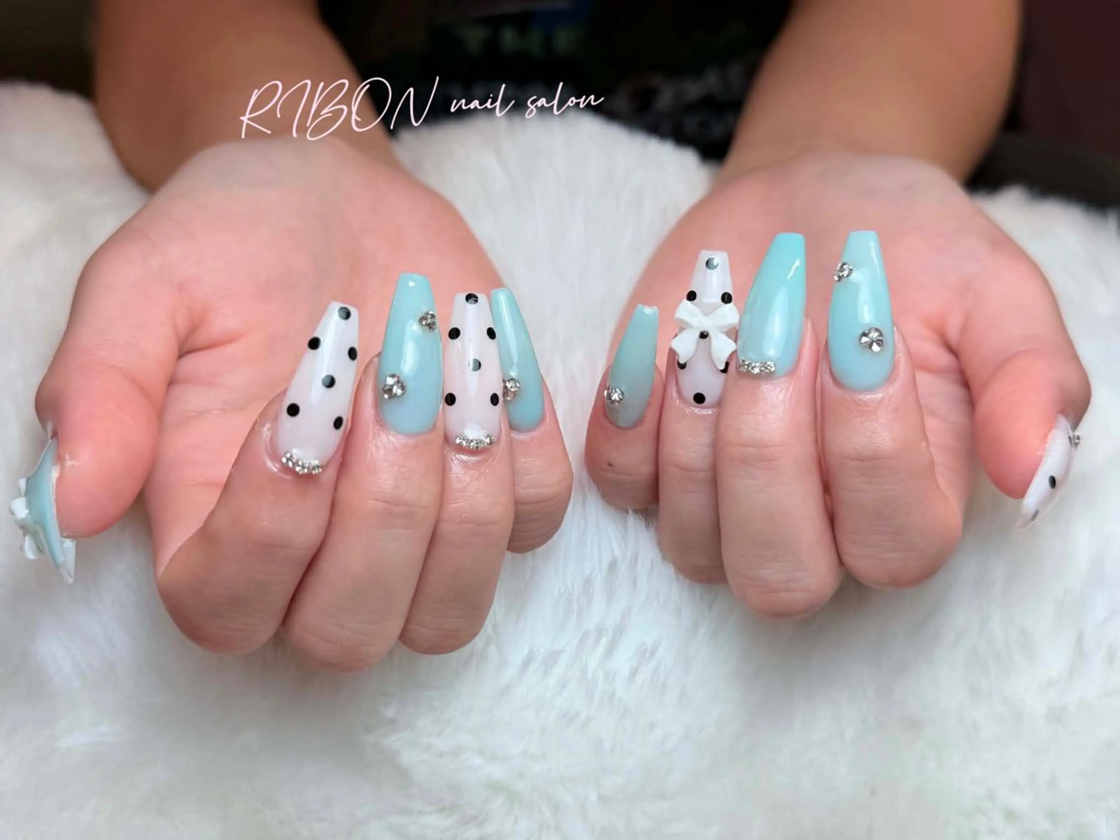 ネイル チークネイル 長さ出し フレンチネイル ジェルネイル グラデーション ハンドネイル RIBON nail 高田馬場のネイルデザイン