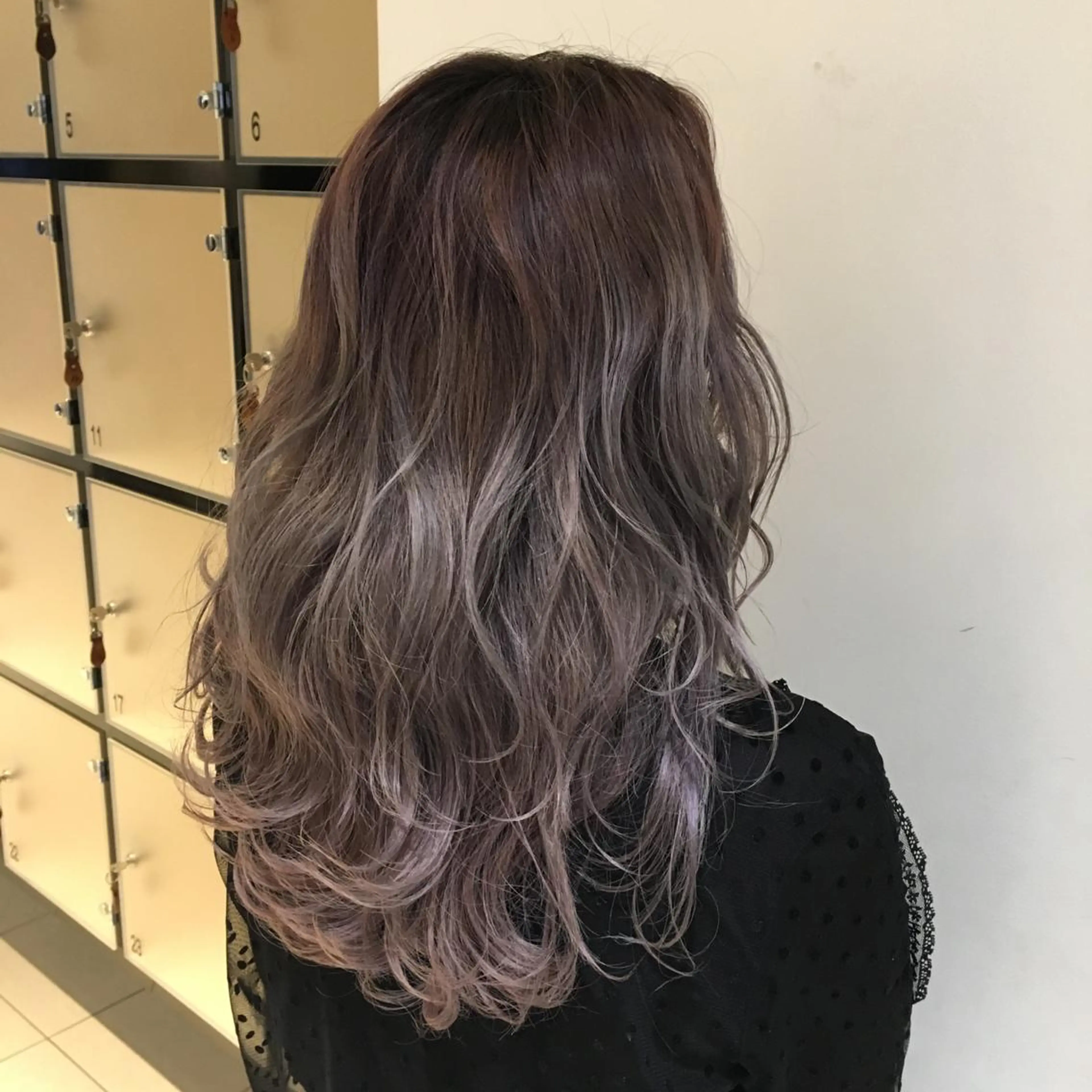 ロング ケリーズグリーン所属・艶髪 森田/嵩士のヘアスタイル