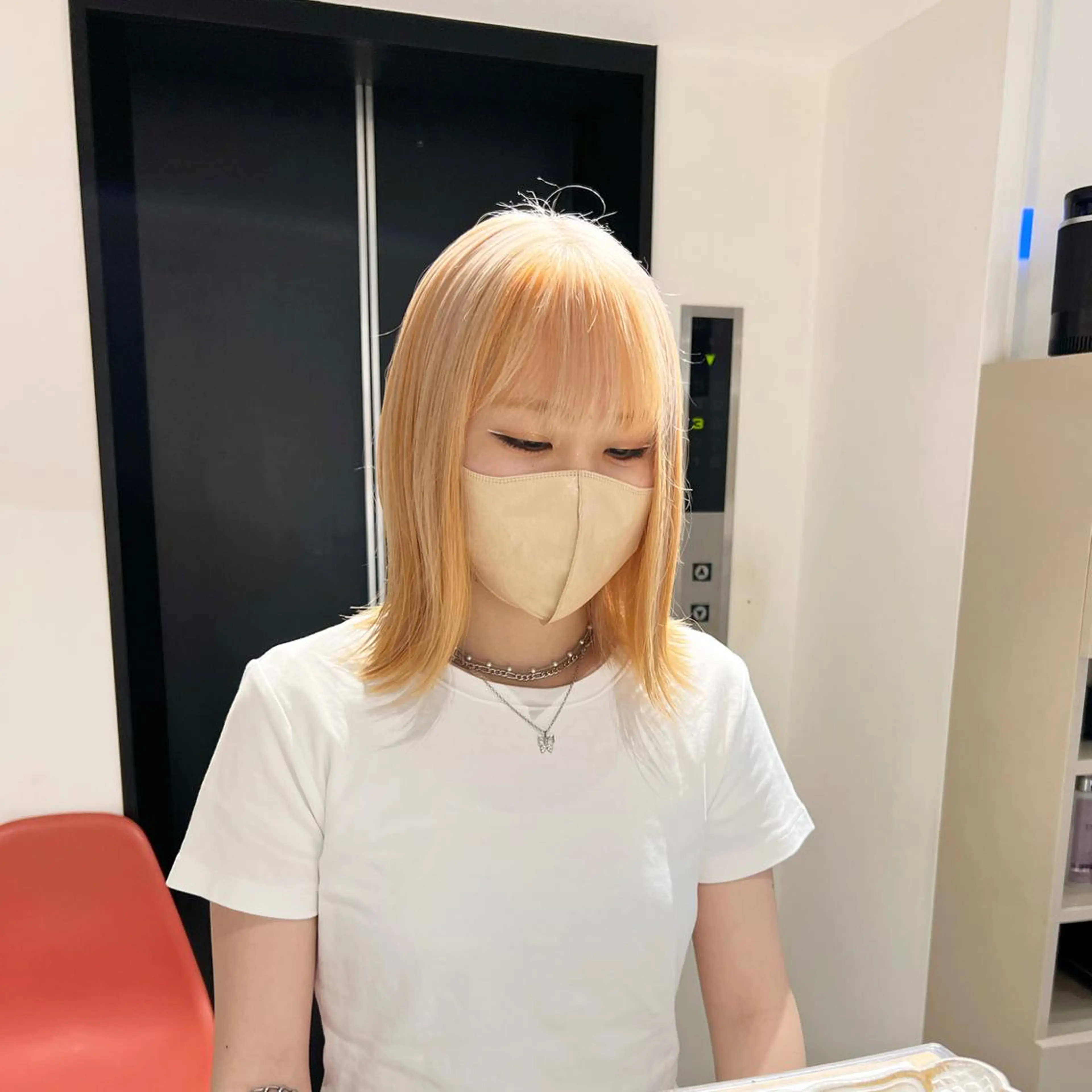 ミディアム デザイン🥇複雑履歴 ハイトーン特化のヘアスタイル