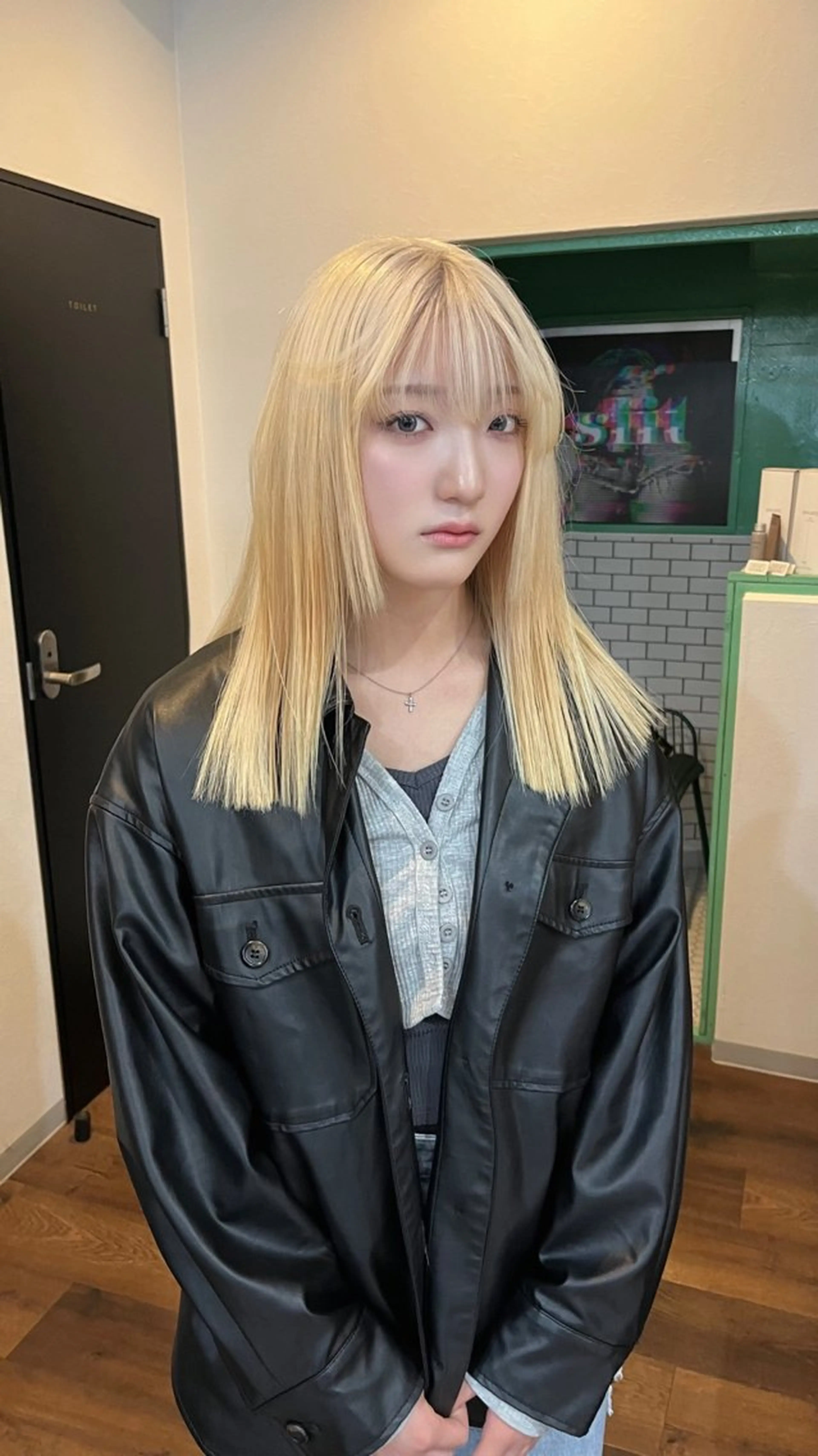 ロング カラー ベージュカラー ブリーチ デザインカラー ダブルカラー ハイトーンカラー カット ヘアカラー トリートメント 💖艶ハイトーン髪質 改善💖ケンシンのヘアスタイル