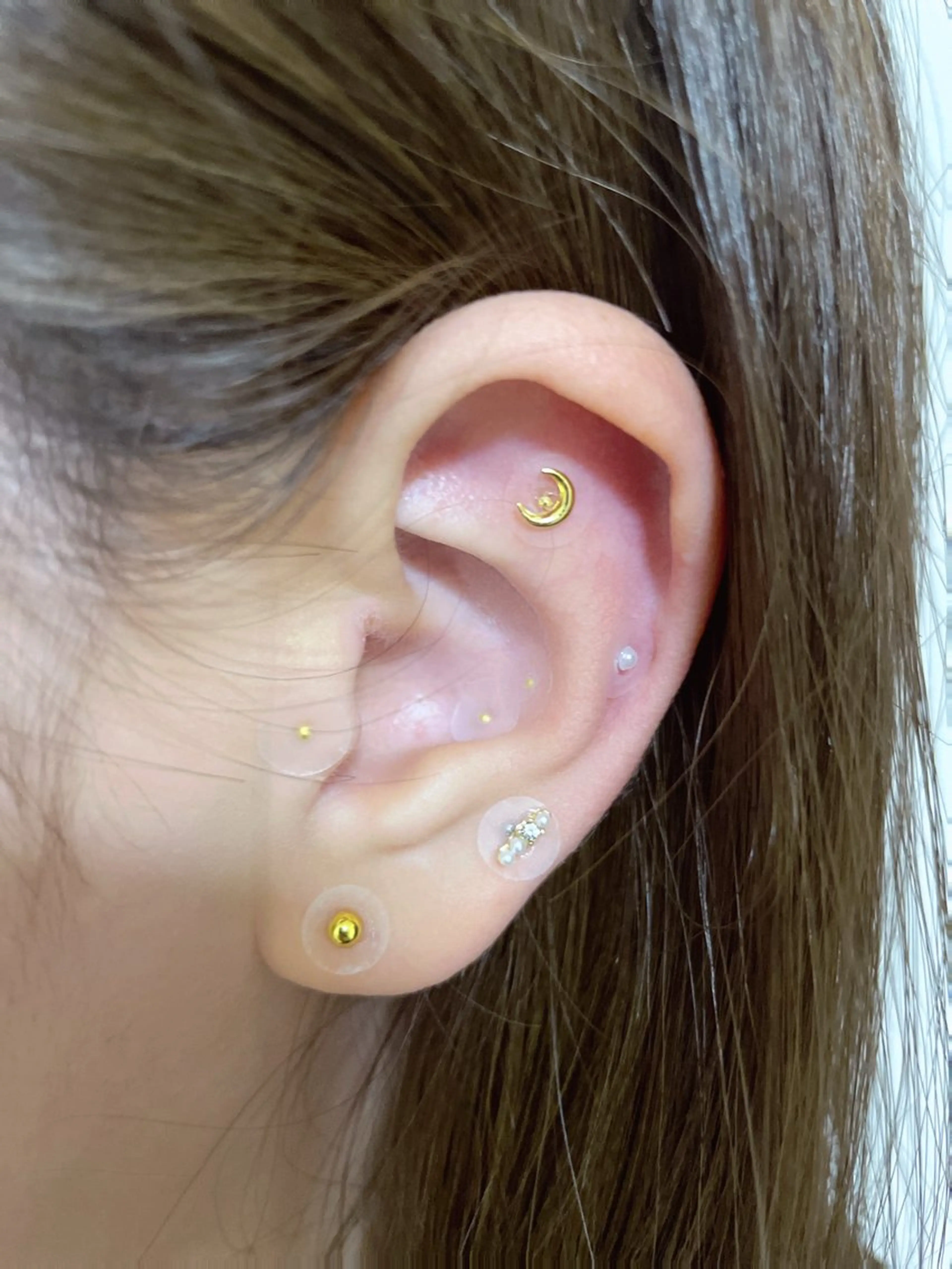 【片耳5​〜​7粒】シンプル耳つぼジュエリー👂🏼💎の写真