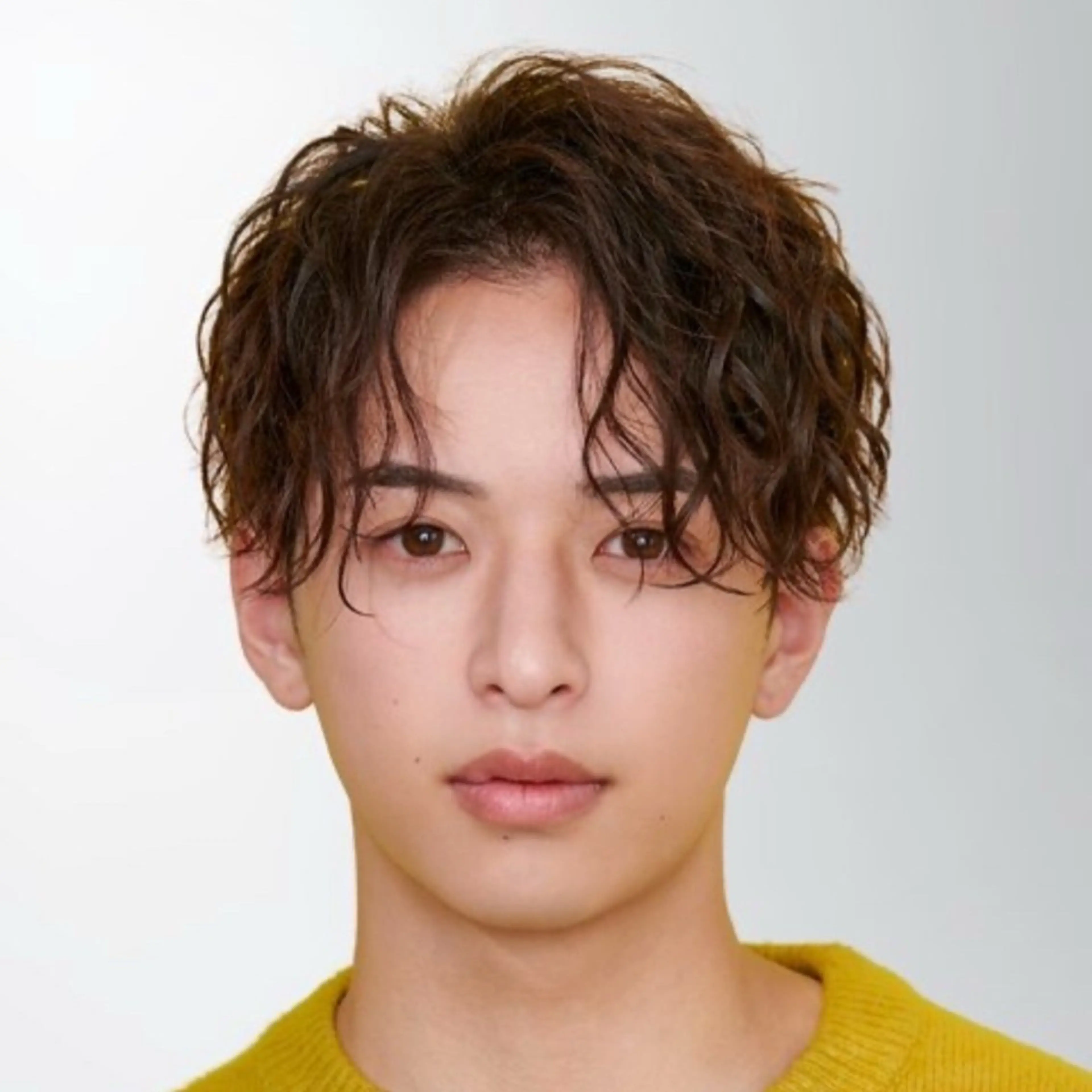メンズ シャドウパーマ／骨格 矯正カット　トモキのヘアスタイル