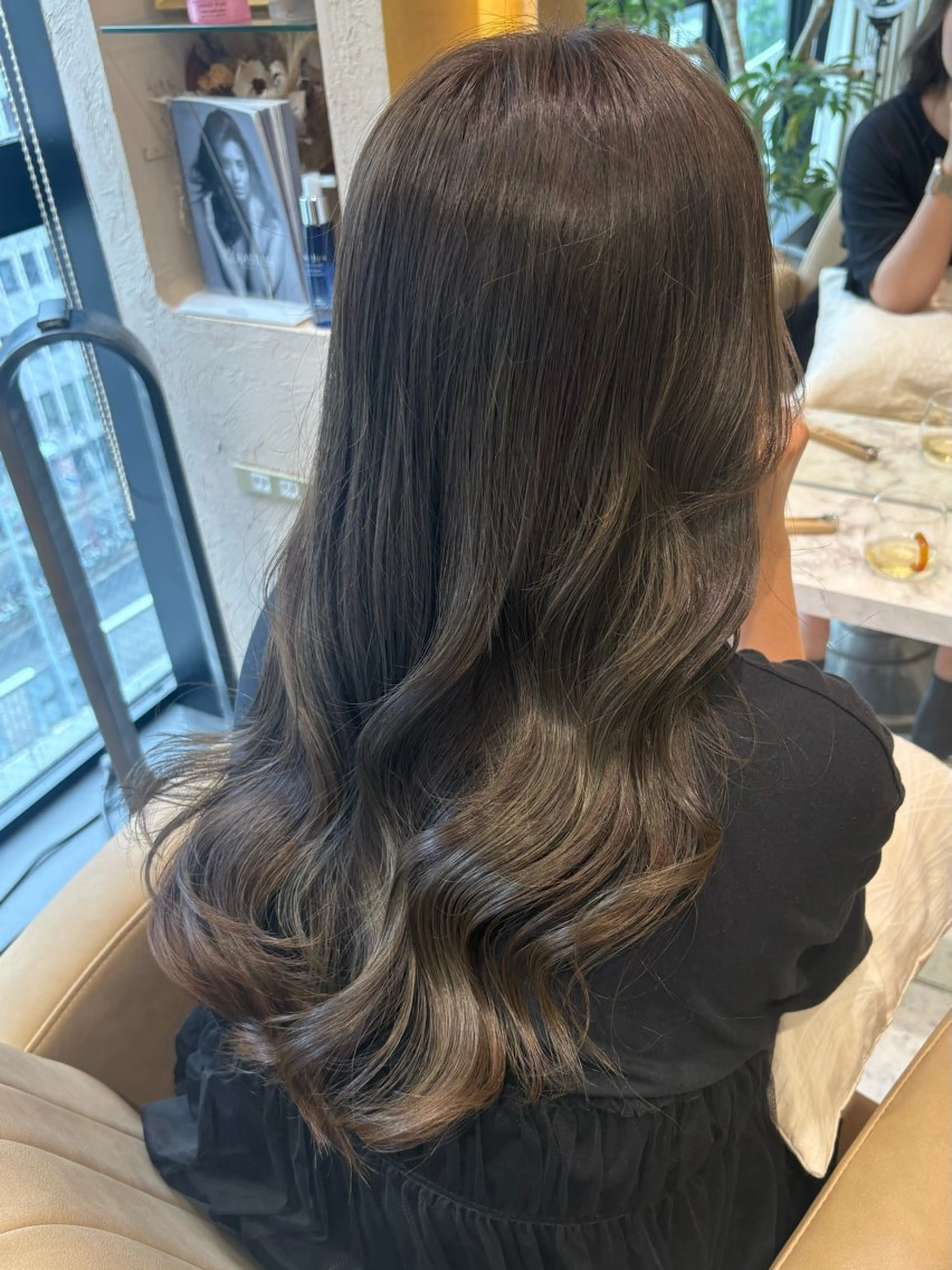 ロング Kanami/韓国風 /艶カラーのヘアスタイル