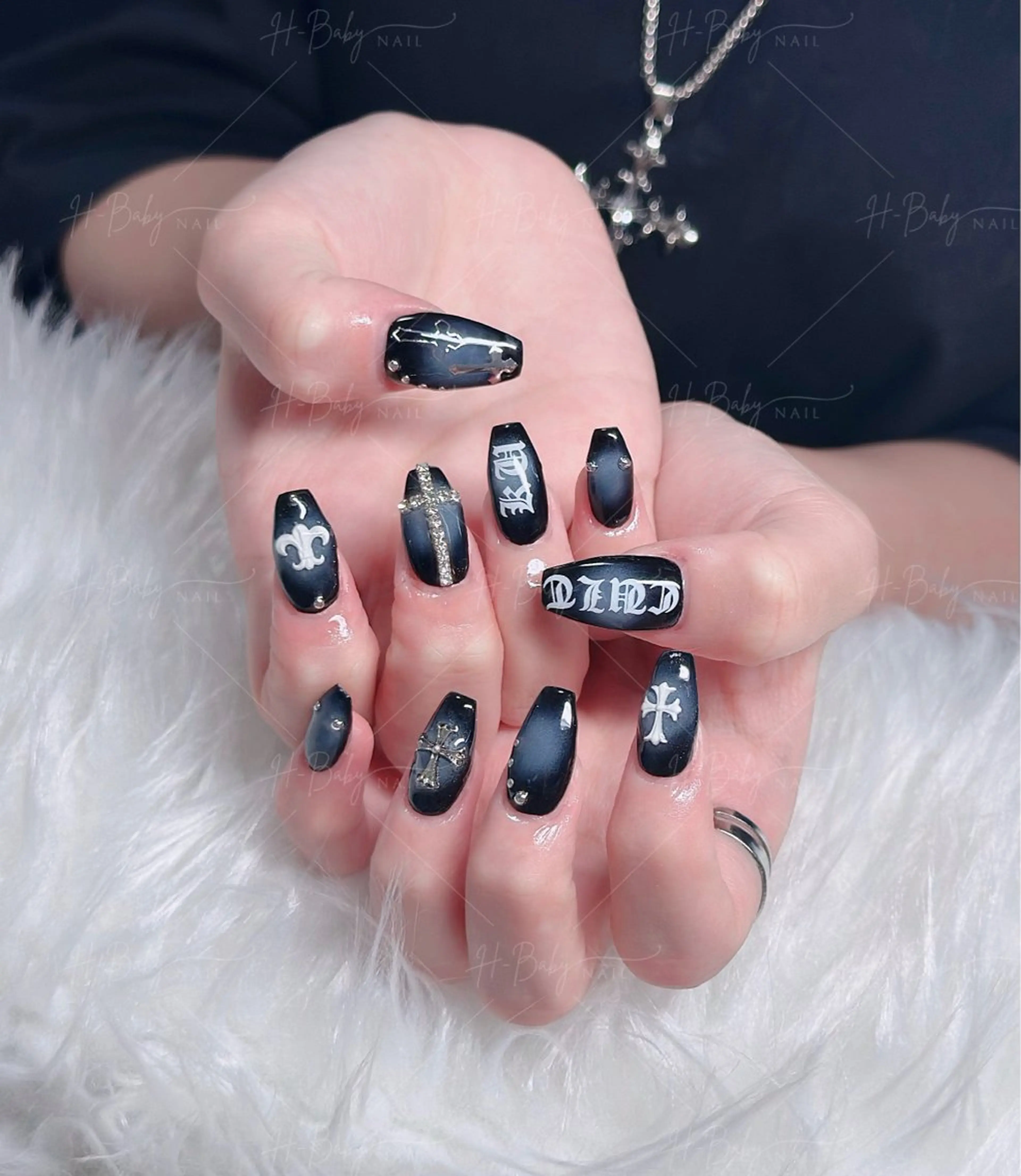 ネイル フレンチネイル ジェルネイル ガラスフレンチ ハロウィン ハート H.baby Nail Salonのネイルデザイン