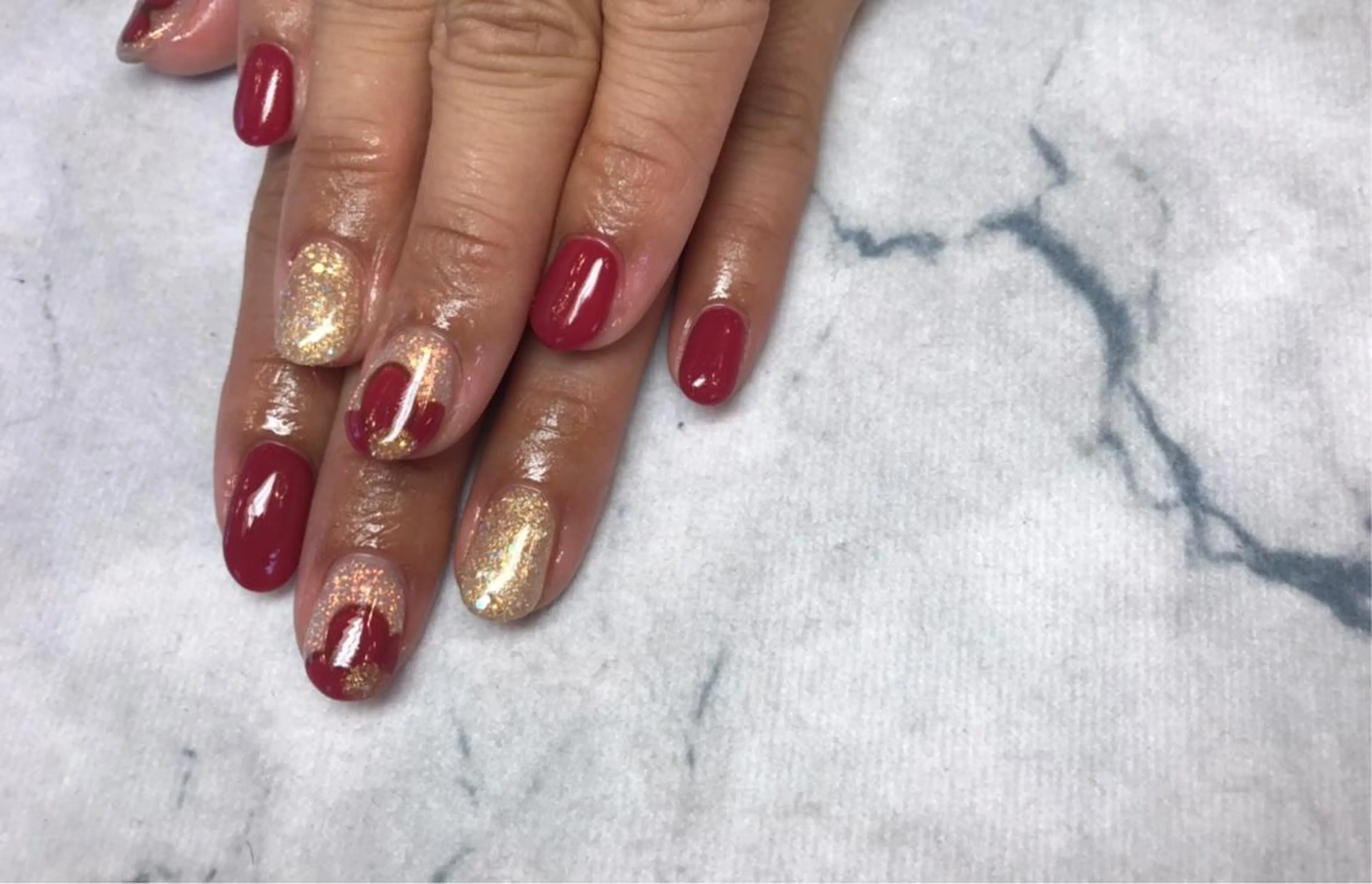 ネイル ネイルリボン 受付スタッフのネイルデザイン