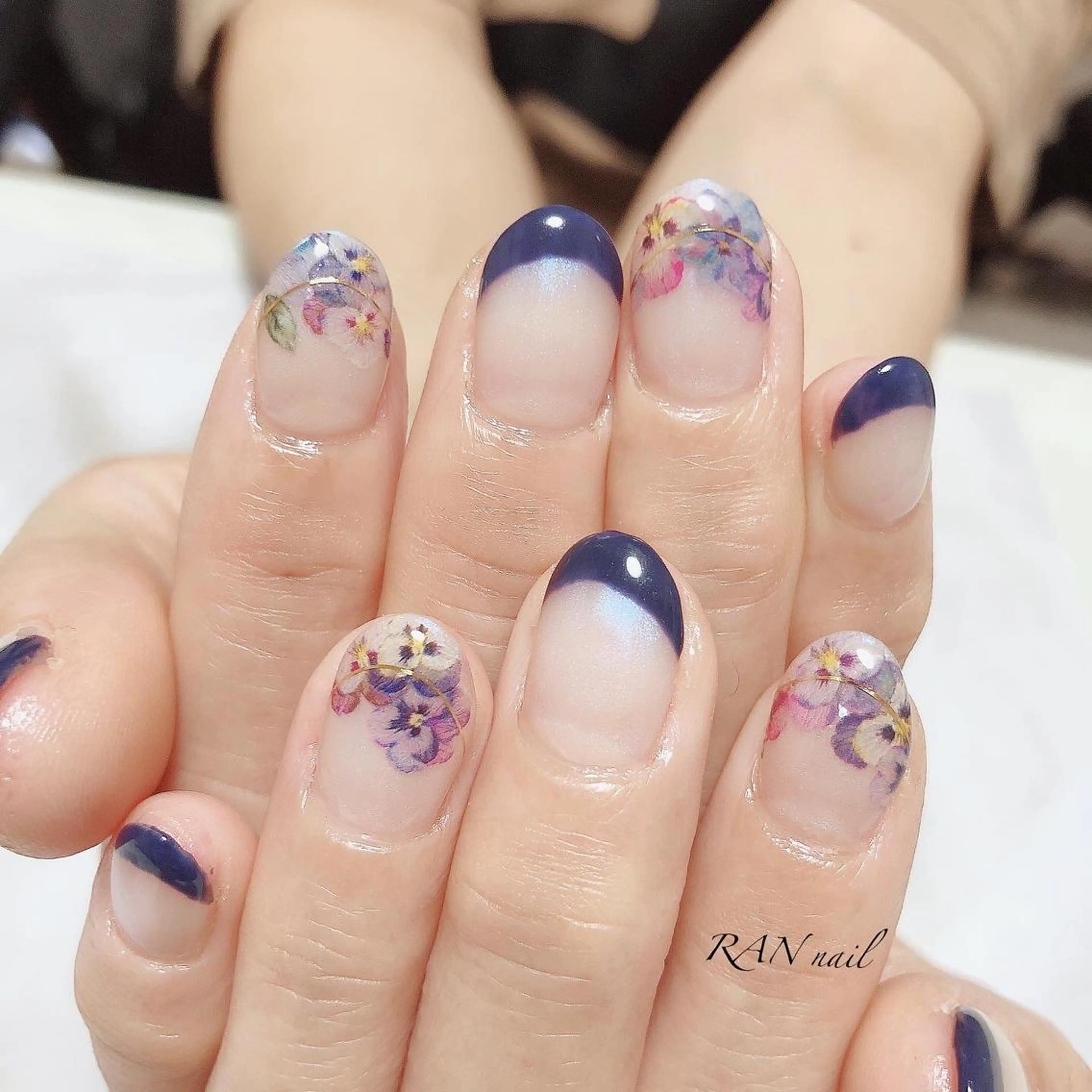 ネイル オーロラネイル フラワーネイル フットネイル フレンチネイル ジェルネイル RAN nailのネイルデザイン