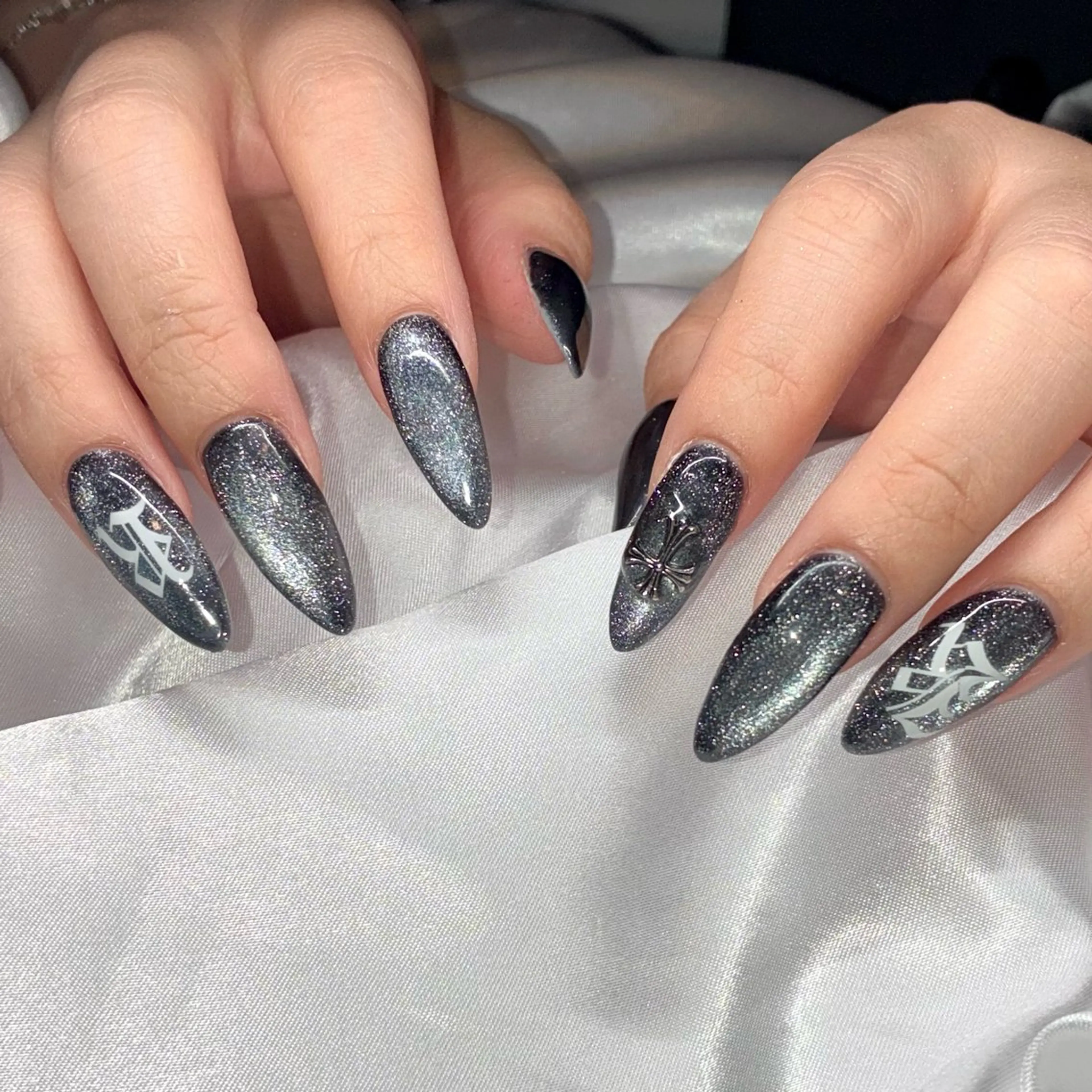 ネイル ジェルネイル マグネットネイル ハンドネイル Nail ヌシん家 AKANEのネイルデザイン