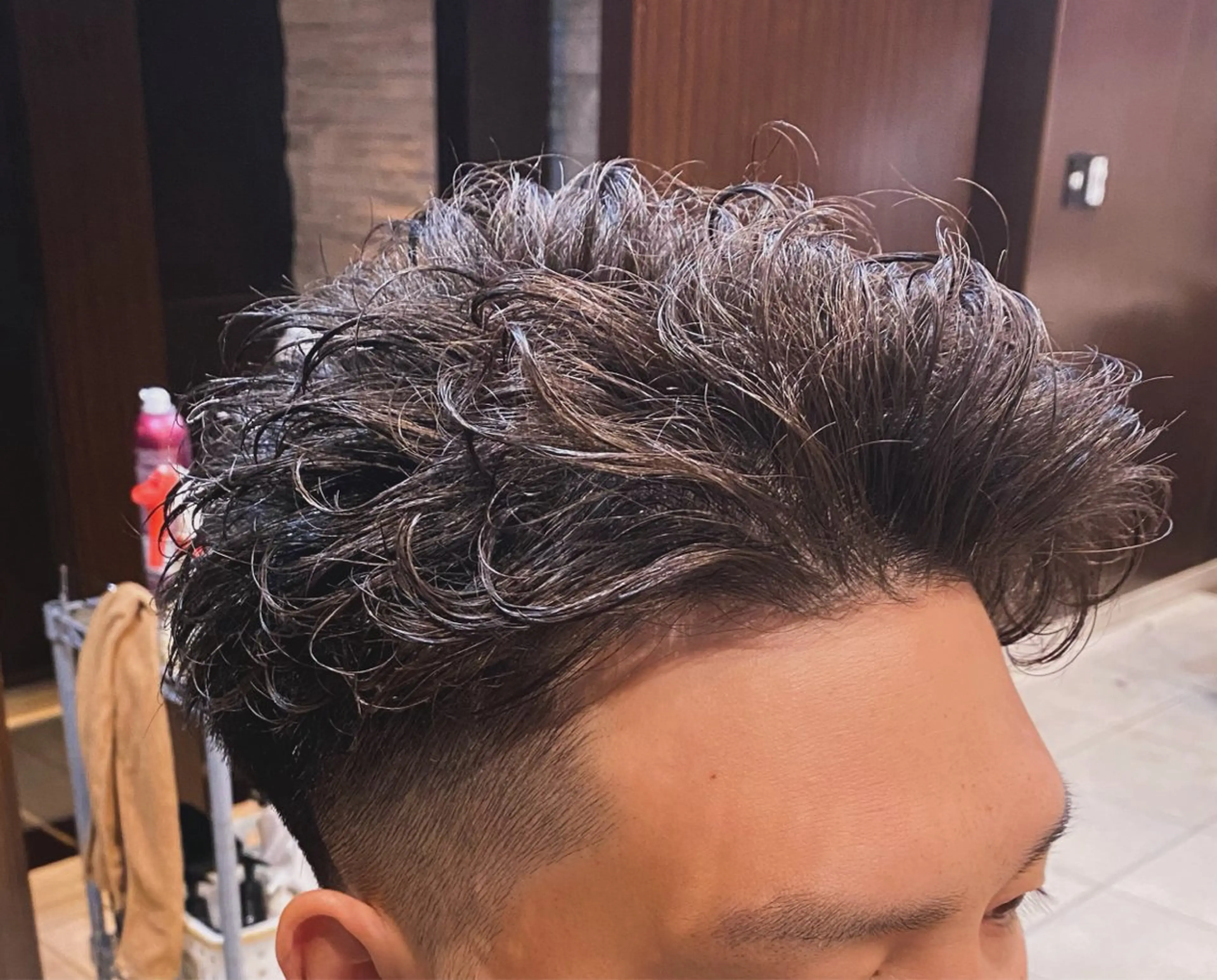 ミディアム 北川 竜也のヘアスタイル