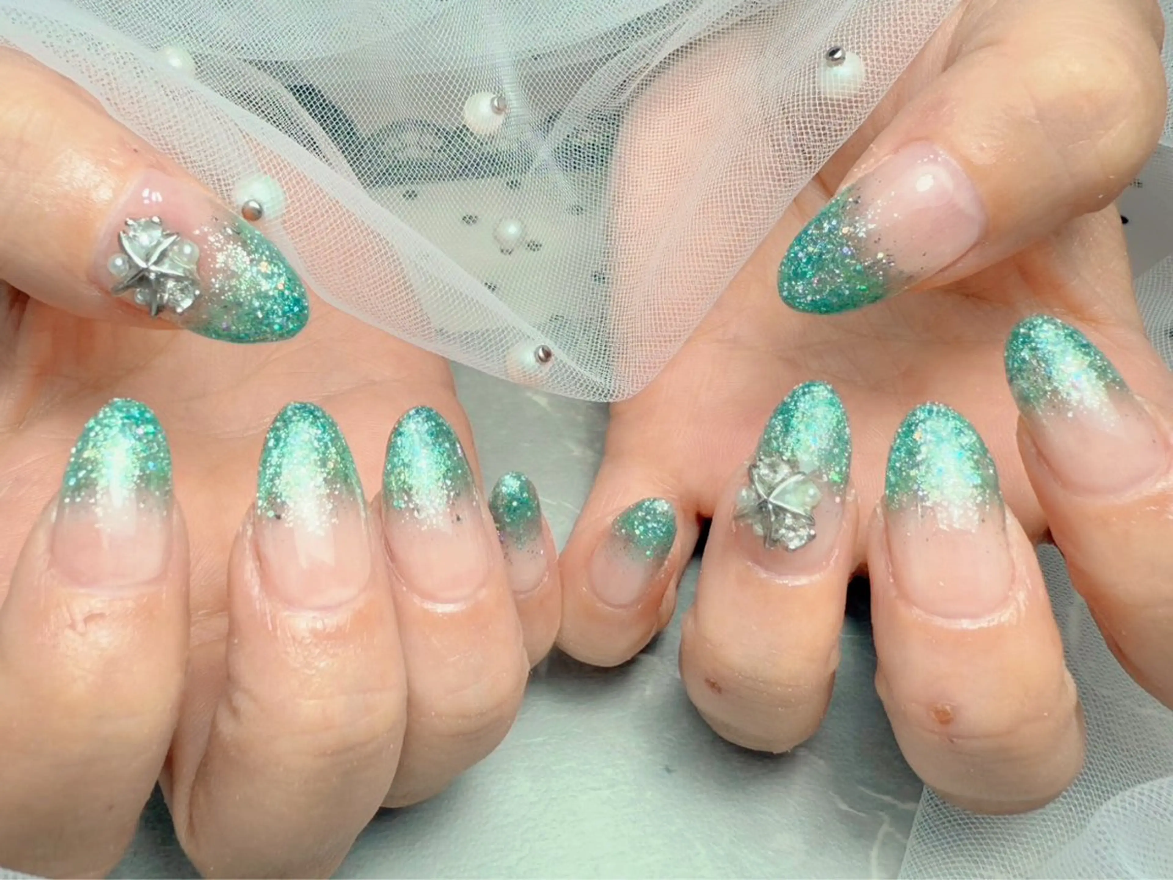 ネイル マジック ミラーのネイルデザイン