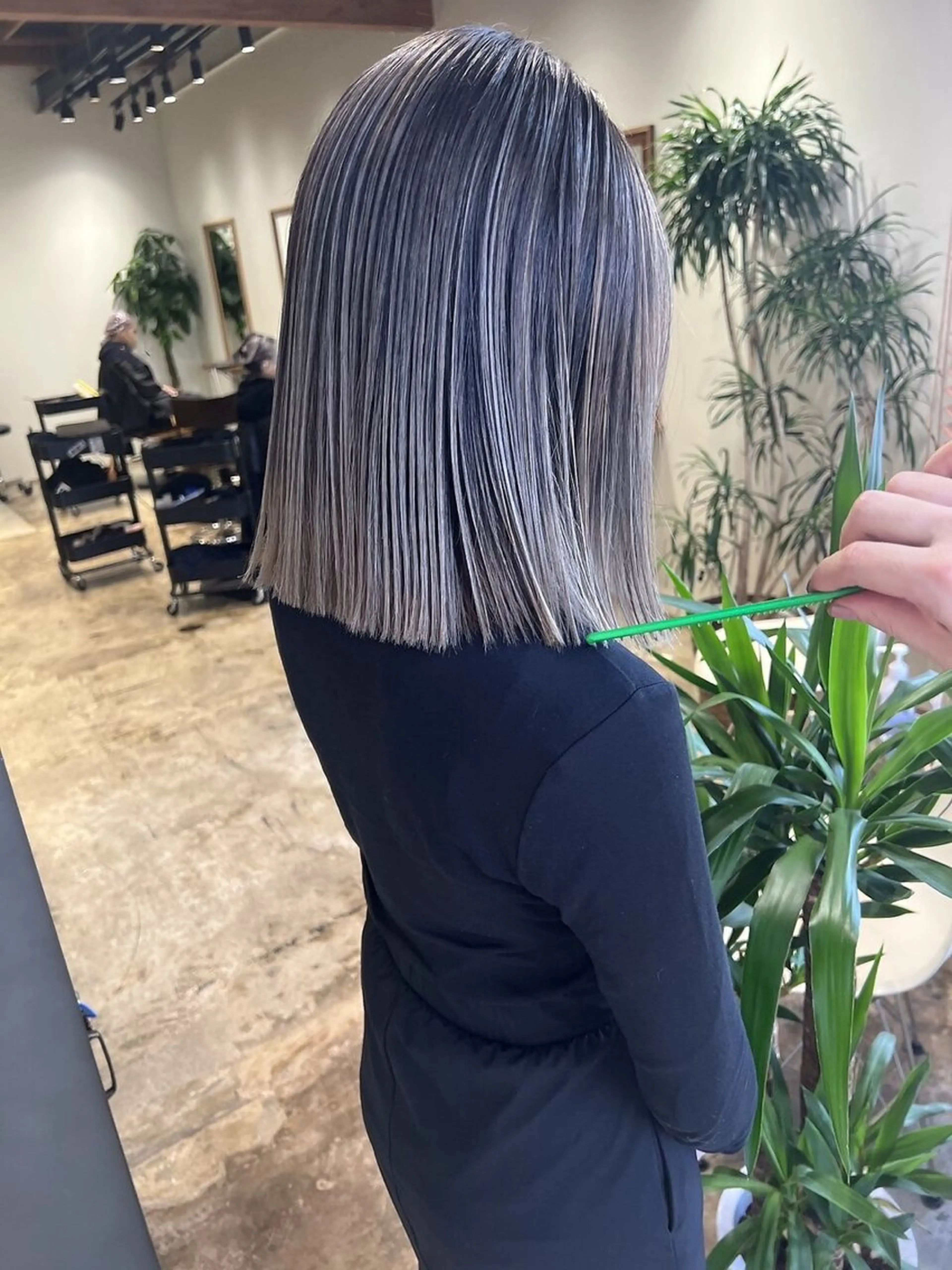 ブリーチ+カラー+カット+リンケージトリートメントの写真