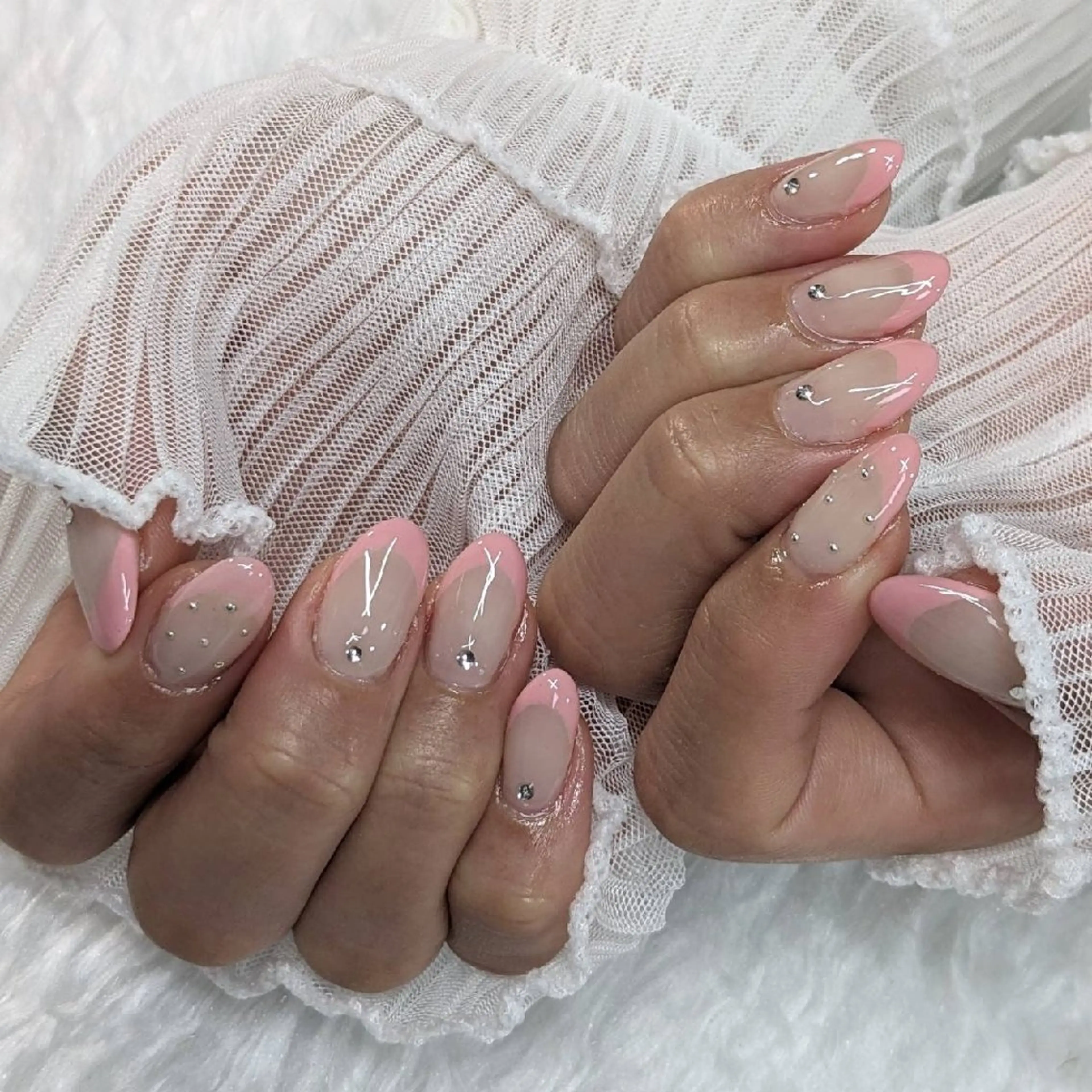 ネイル ホワイト ハンドネイル ネイルサロンベルティ .keikoのネイルデザイン