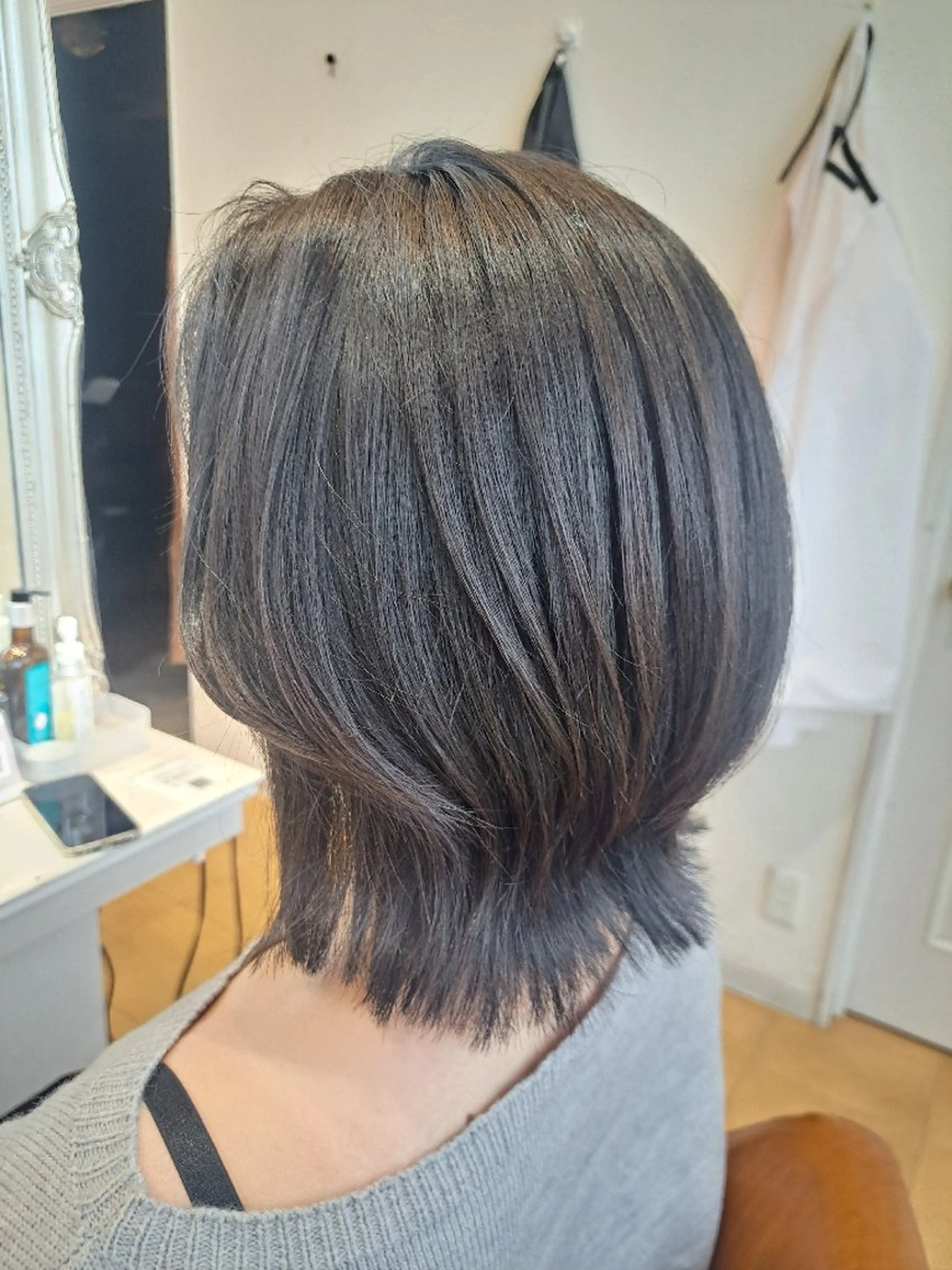 ミディアム 本多 いぶきのヘアスタイル