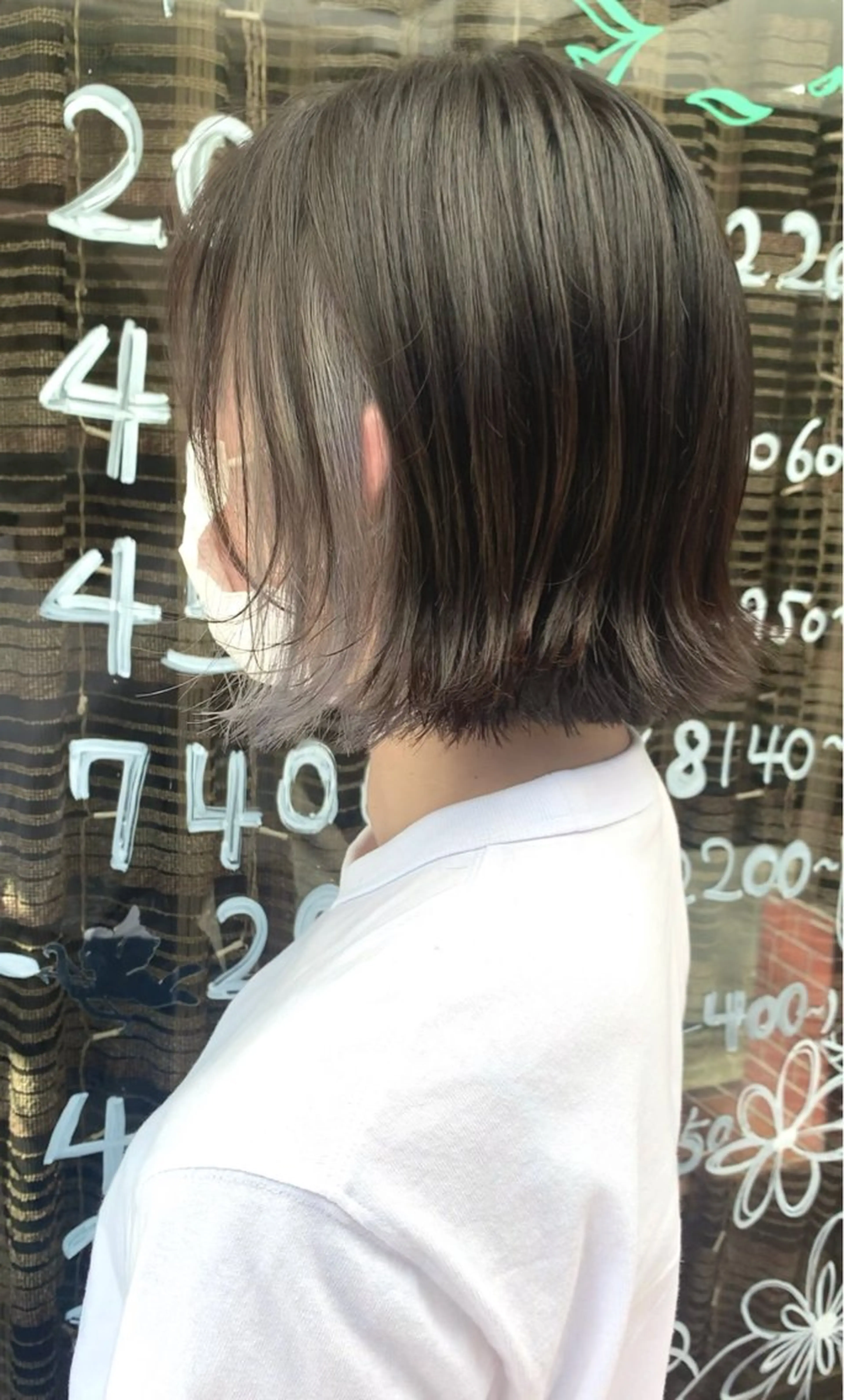 ショート カラー 岸田 梓武生のヘアスタイル