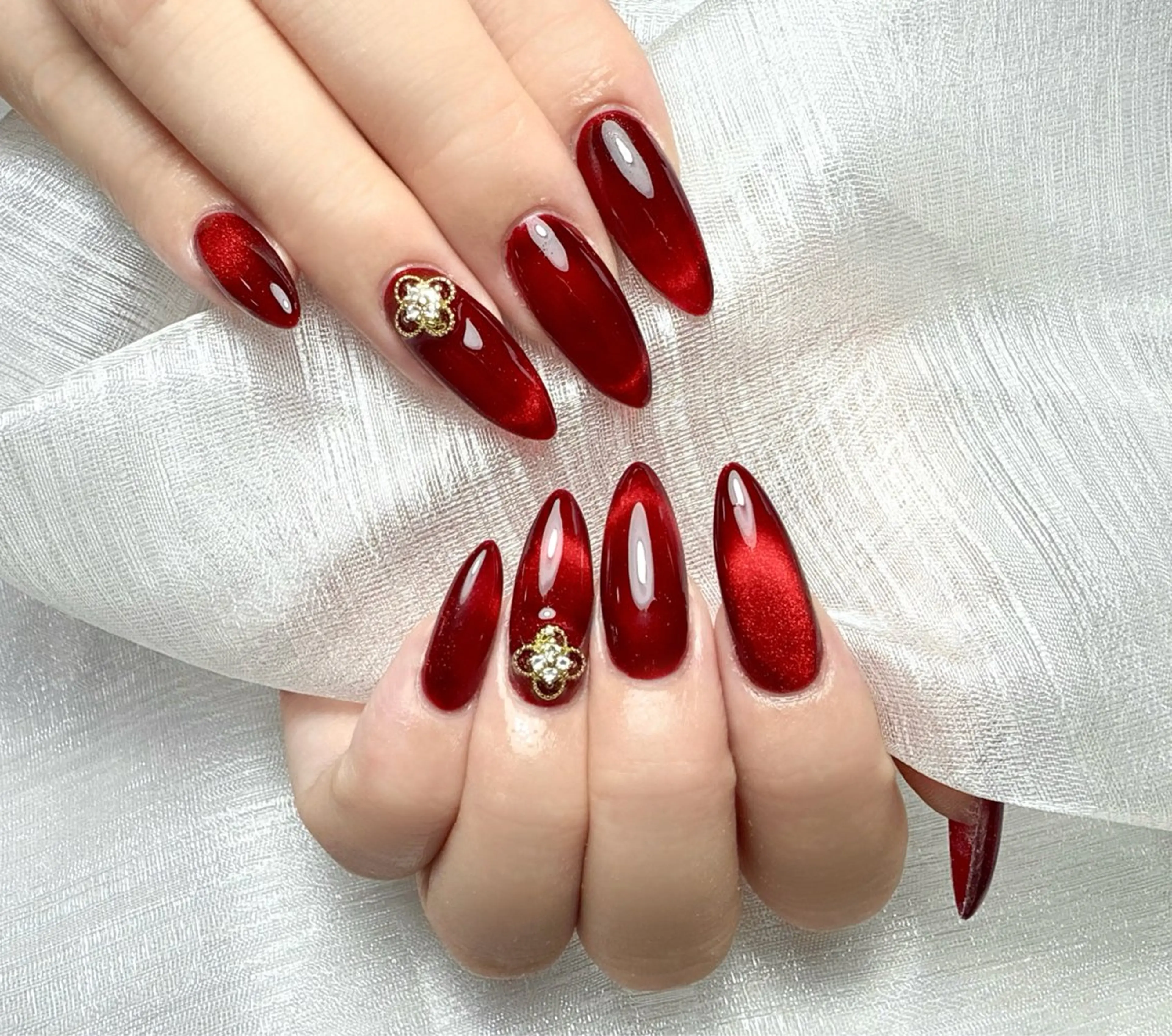 ネイル マグネットネイル マグネットワンカラー ワンカラーネイル ハンドネイル ハンドケア L. Nailのネイルデザイン