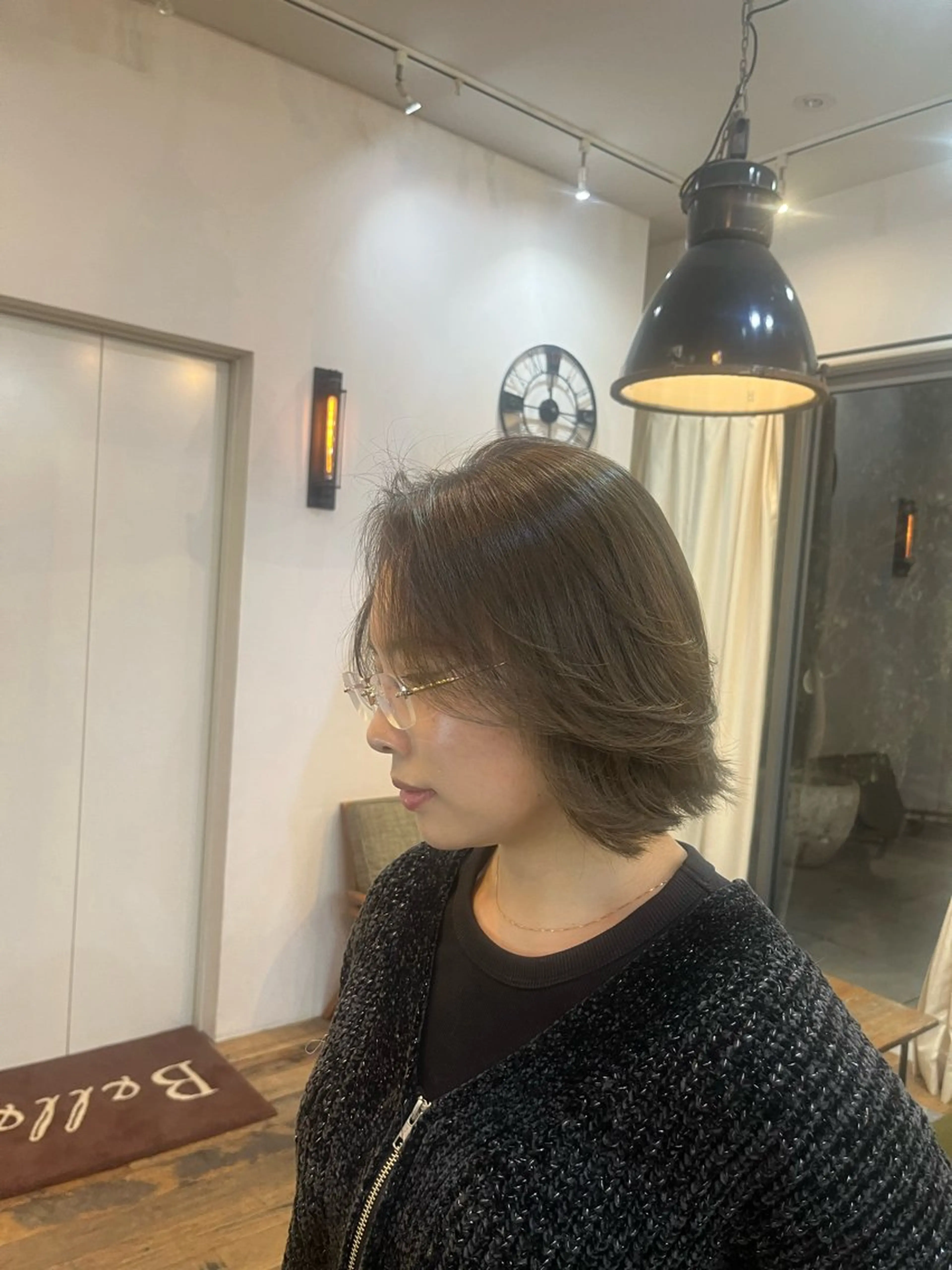 カラー 透明感カラー グレージュ オリーブカラー オリーブグレージュ オリーブグレー ヘアカラー トリートメント ブリーチカラー／ 銀座／秋葉香乃のヘアスタイル