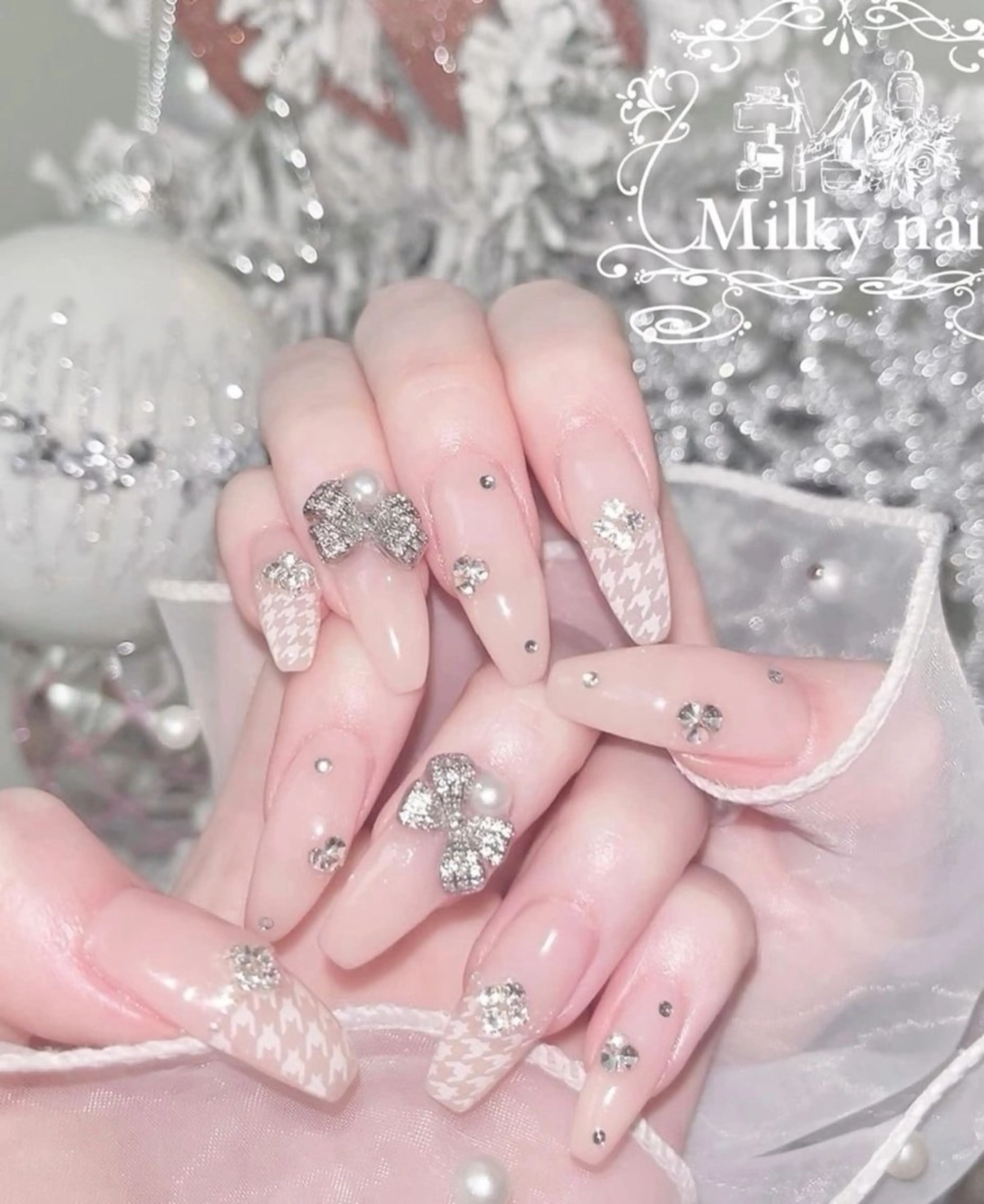 ネイル 長さ出し マグネットネイル ミラーネイル ピンク 冬ネイル Lee Nailsのネイルデザイン