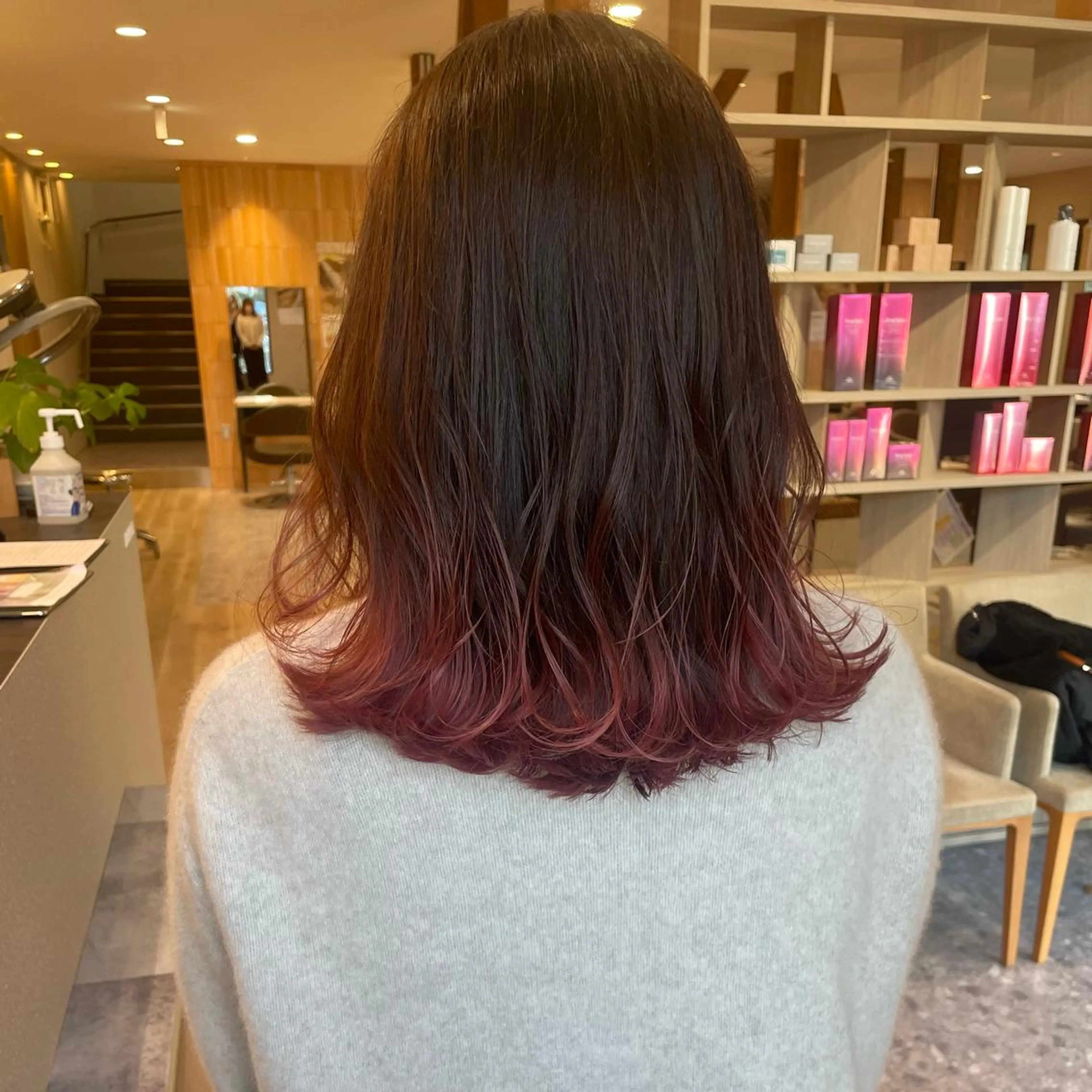 セミロング カラー 髪質改善カラー🌈✨ 加藤 愛のヘアスタイル