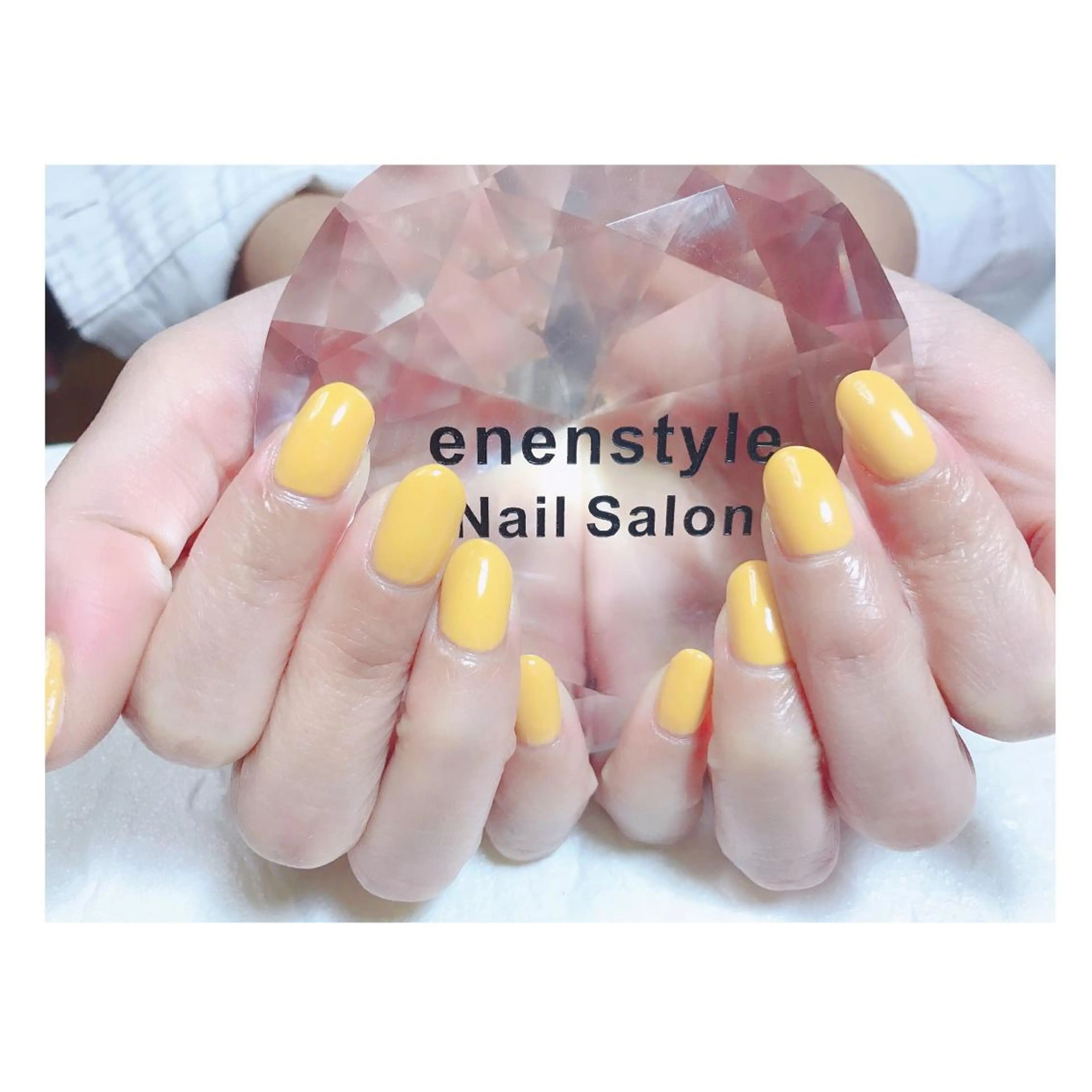 ショート ネイル ジェルネイル ニュアンスネイル オフィスネイル ワンカラーネイル シンプルネイル 👑enen style👑のネイルデザイン