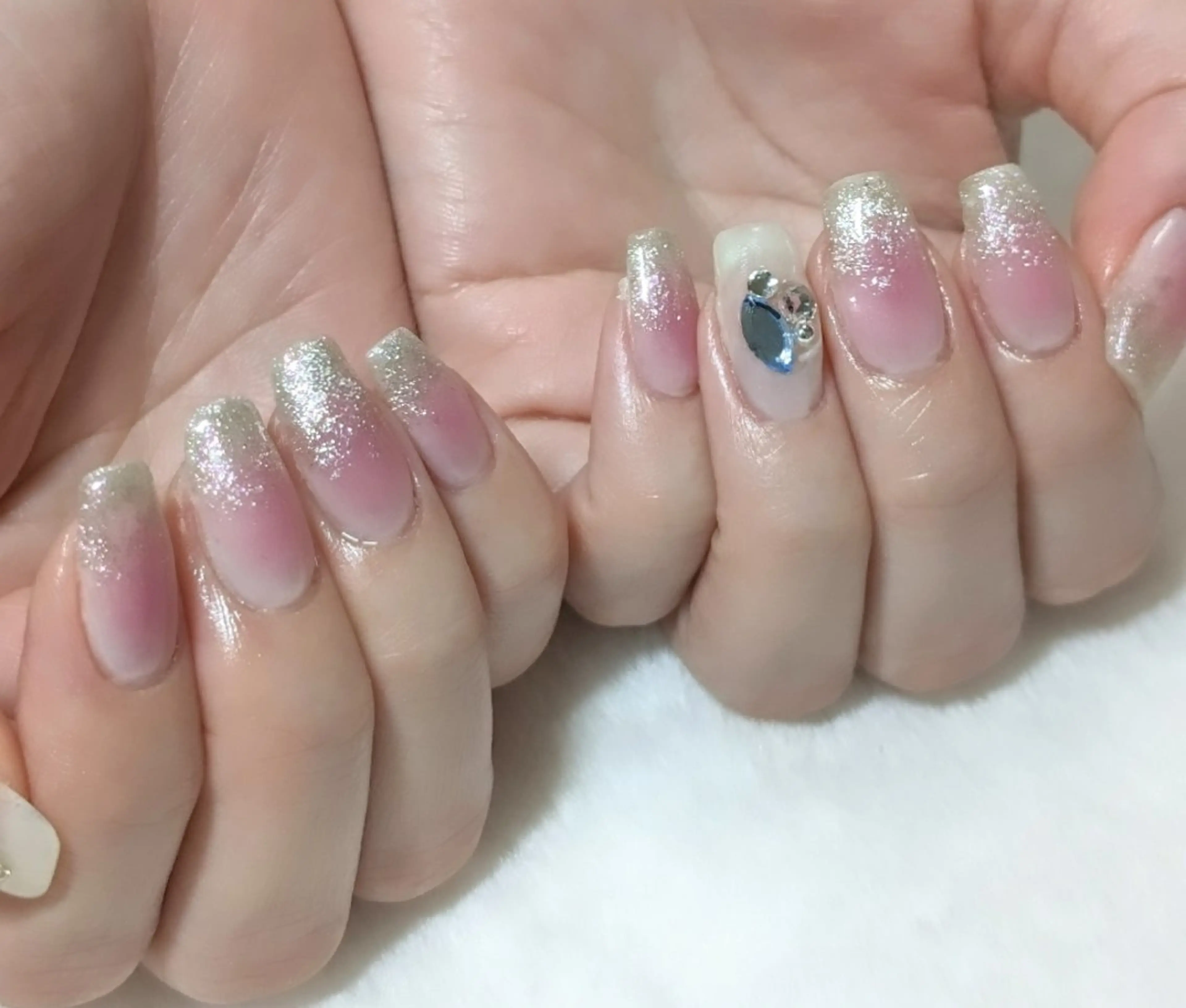 ネイル チークネイル マグネットネイル Pureru✨ 🌹yukoのネイルデザイン