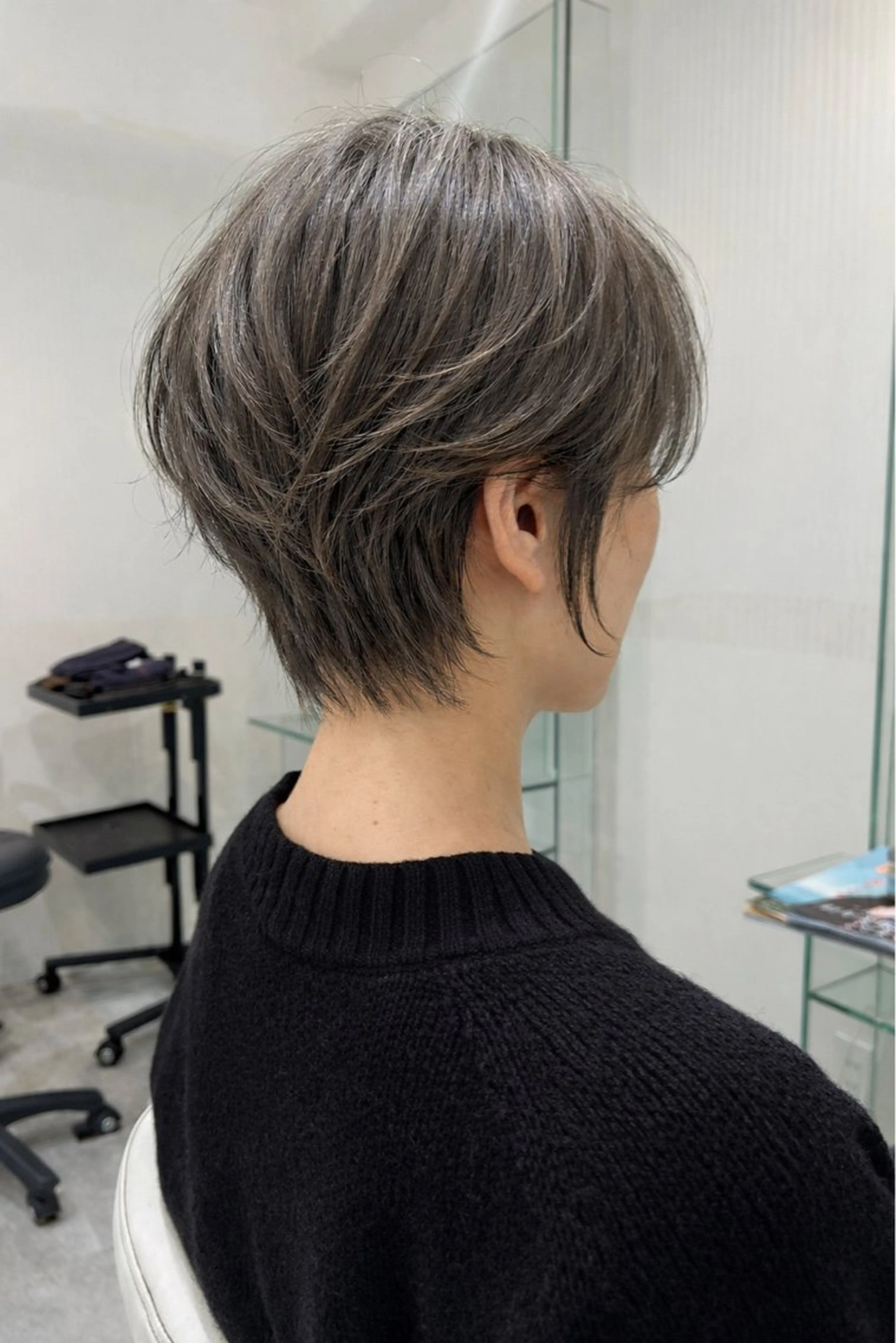 ショート 美髪矯正/髪質改善 /透明感ある艶カラーのヘアスタイル