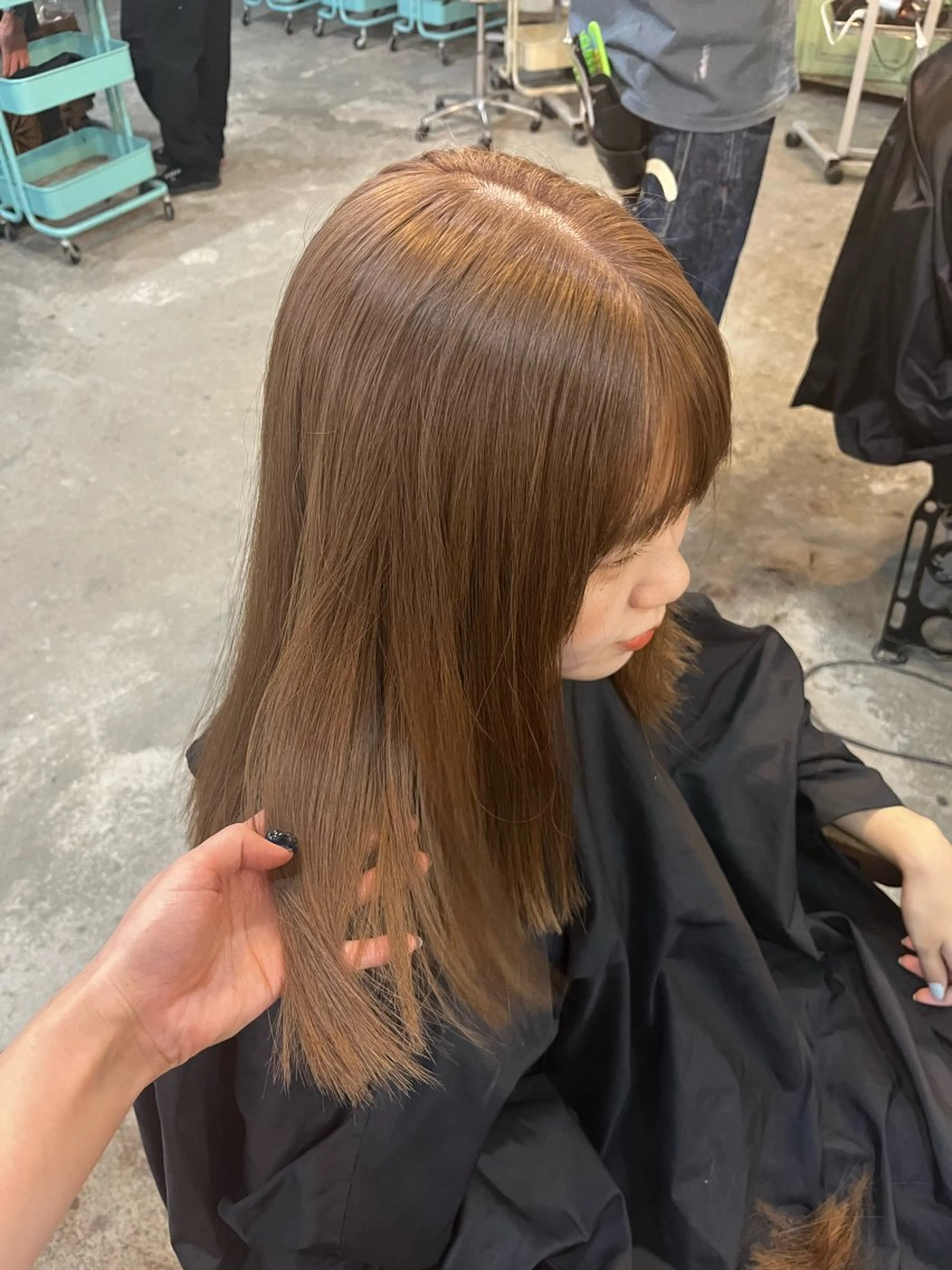 ミディアム ヘアカラー トリートメント ハイトーン/顔まわり レイヤー/YUKAのヘアスタイル