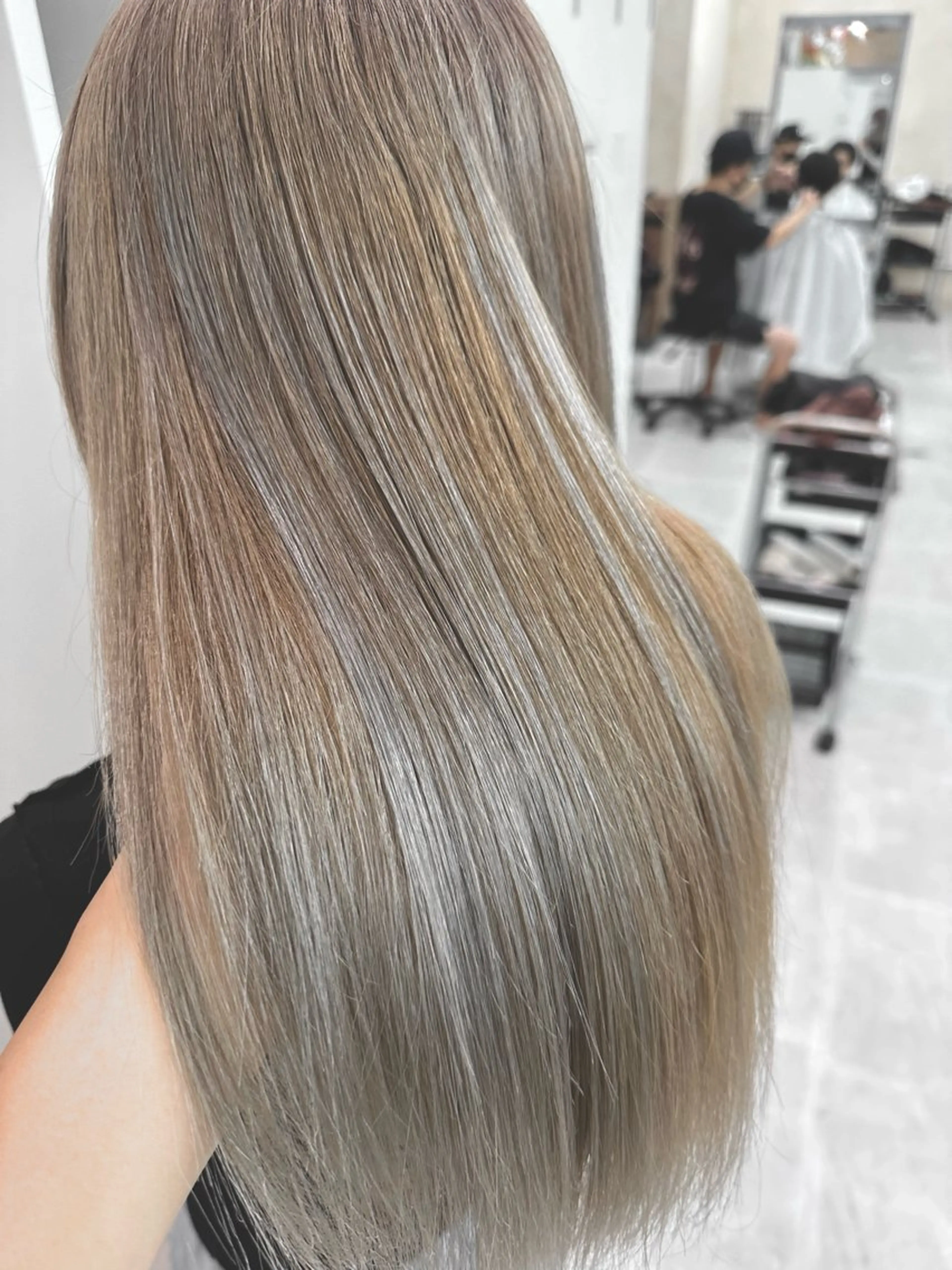 ロング カラー 🤍透明感カラー🤍 Moeのヘアスタイル