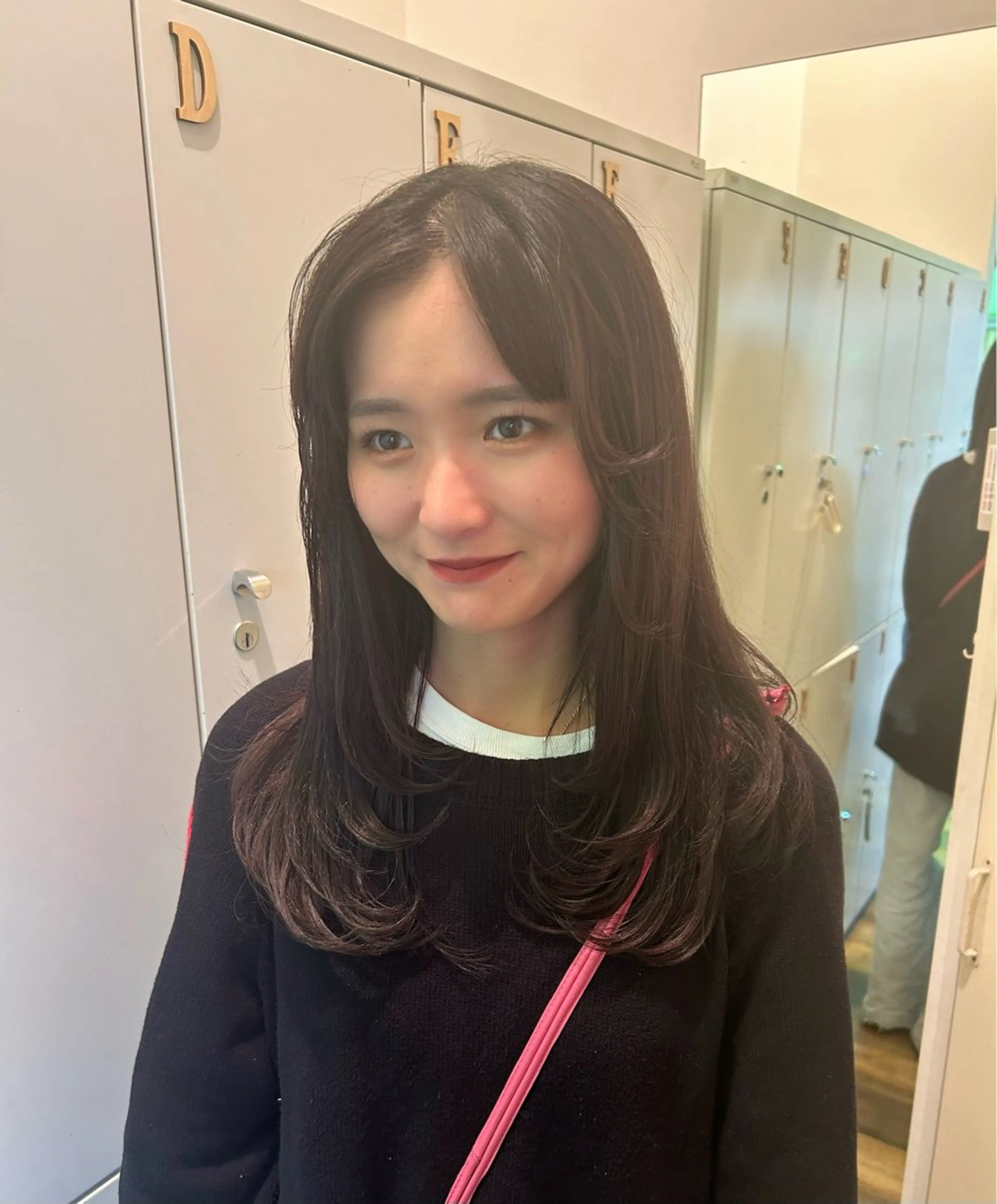 セミロング Hiiro/海外ヘア /レイヤーカットのヘアスタイル