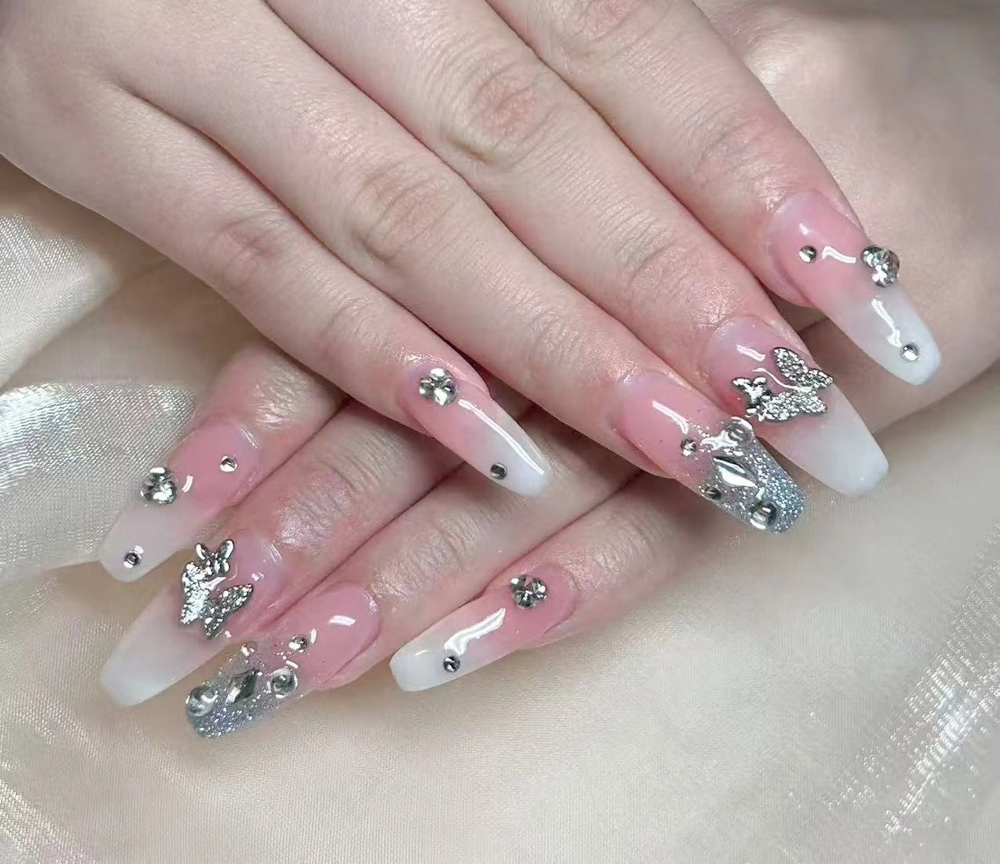 ネイル ハンドネイル コウ ヨウのネイルデザイン