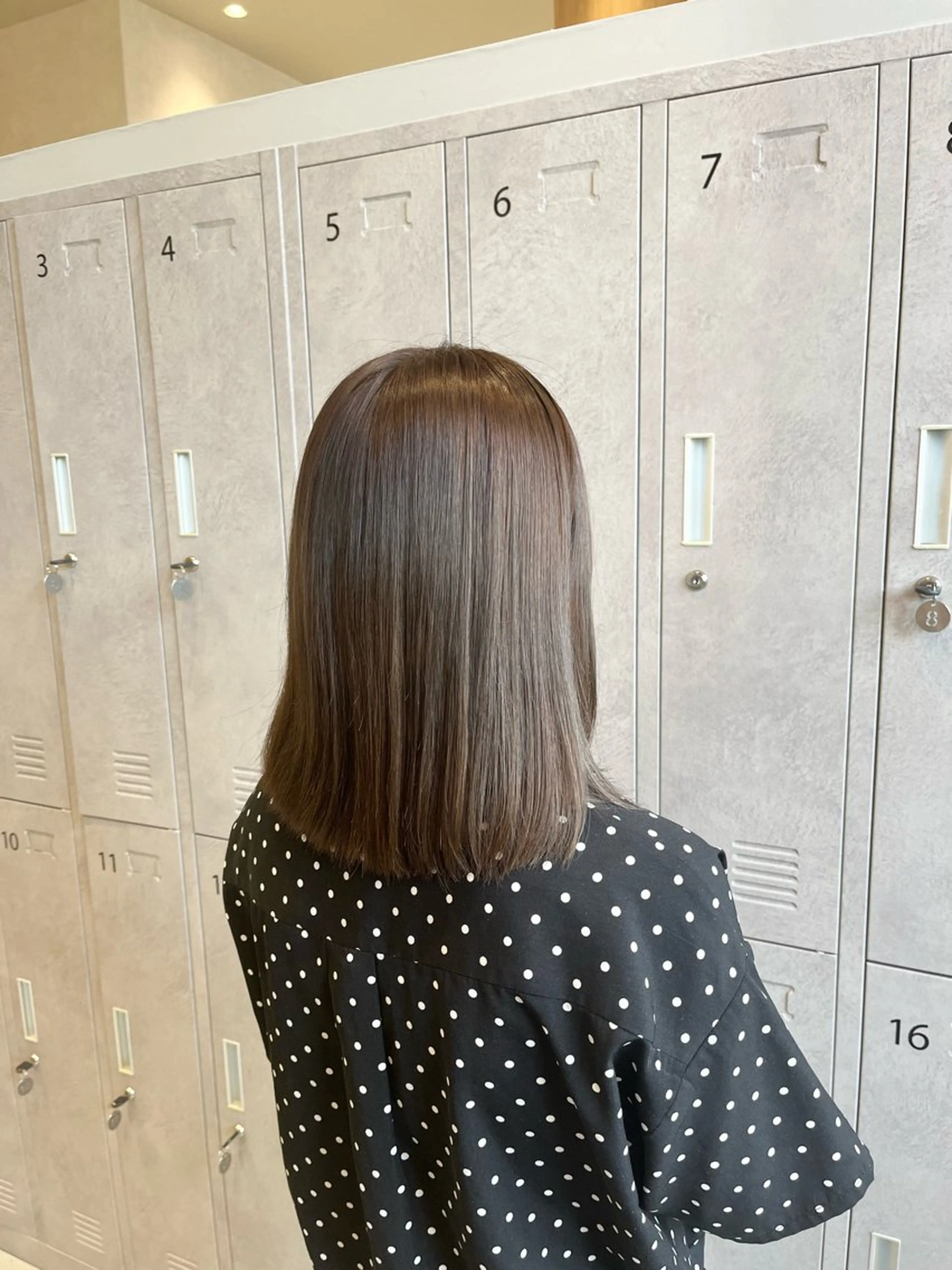 カラー ベージュカラー フォギーベージュ ヘアカラー 福島 果音のヘアスタイル