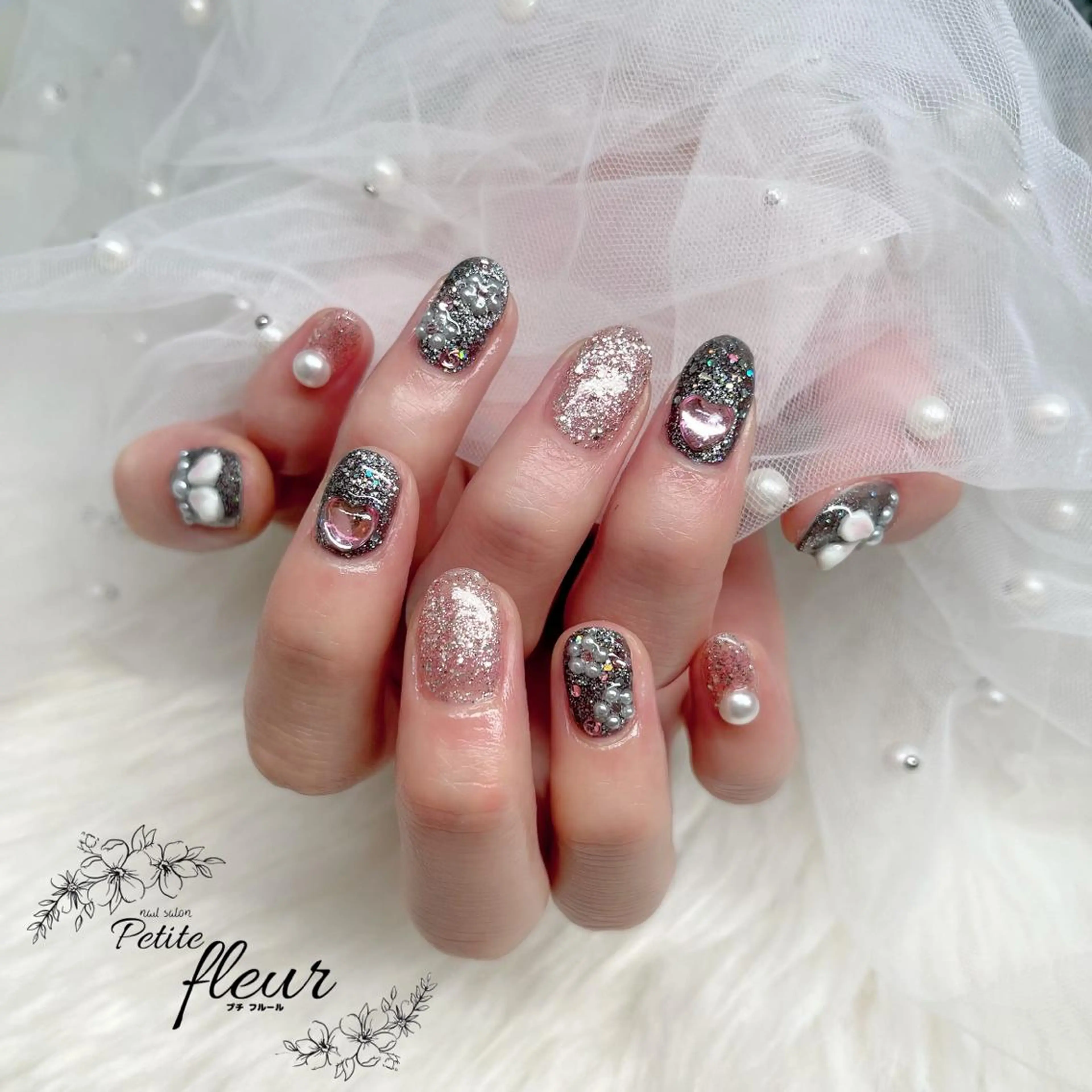 ネイル キラキラネイル ❁⃘*。Petite fleur❁⃘*りさのネイルデザイン
