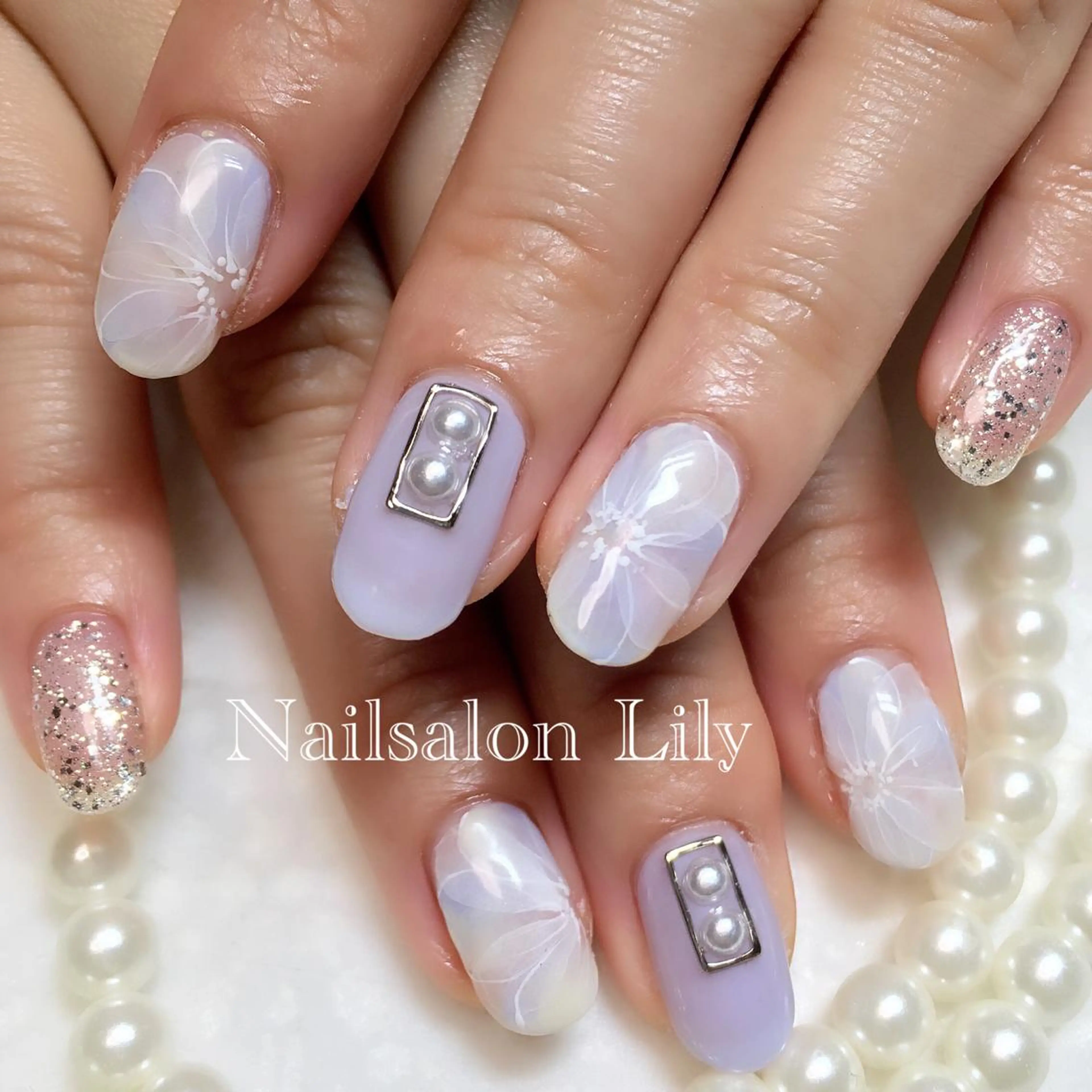 ネイル フラワーネイル Lily*nail 🌻Mii🌻のネイルデザイン