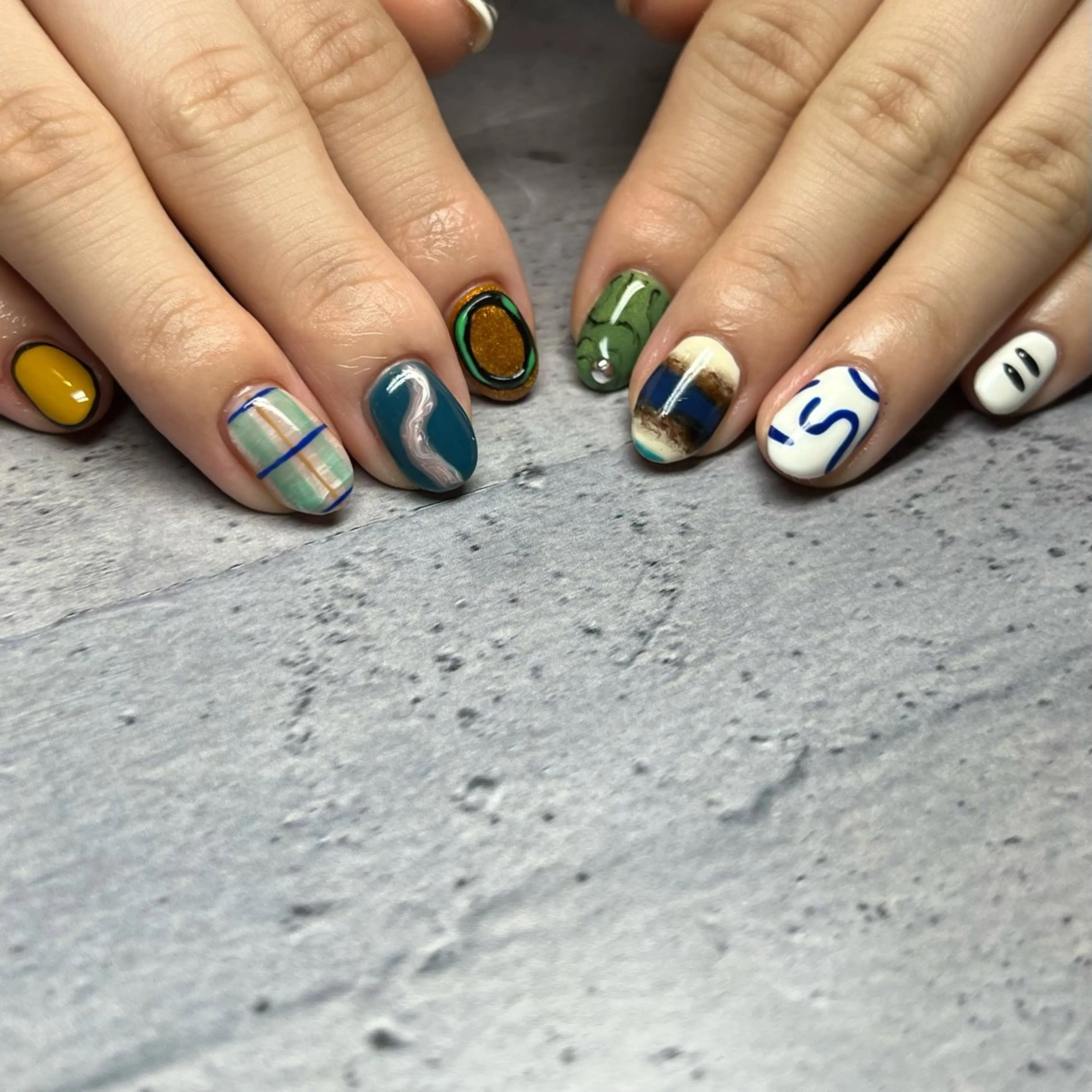 ネイル ハンドネイル 𝐫𝐚𝐢 𝐧𝐚𝐢𝐥のネイルデザイン