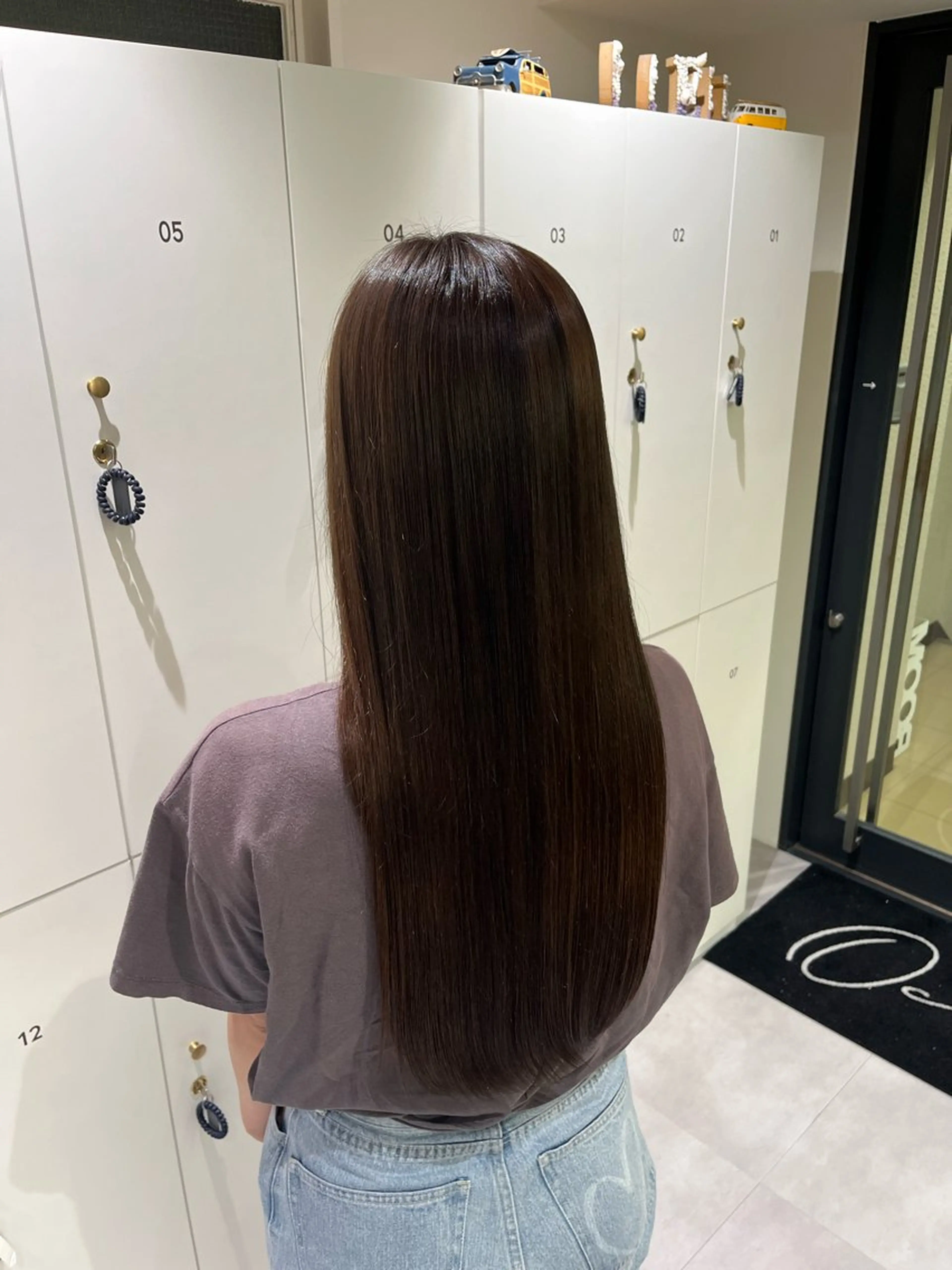 ロング カラー 溝曽路 優衣のヘアスタイル