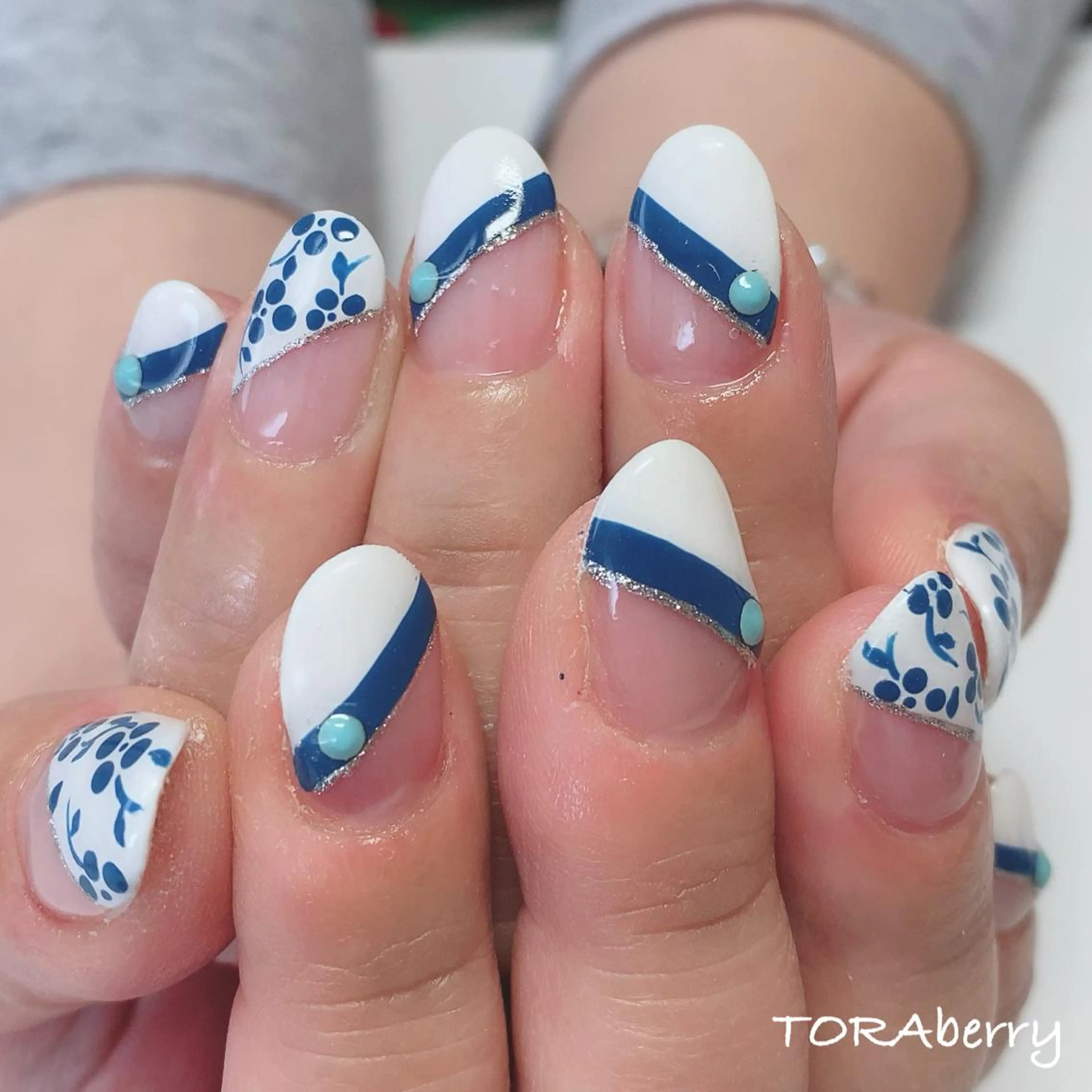 ネイル ハンドネイル ネイリスト なつみのネイルデザイン