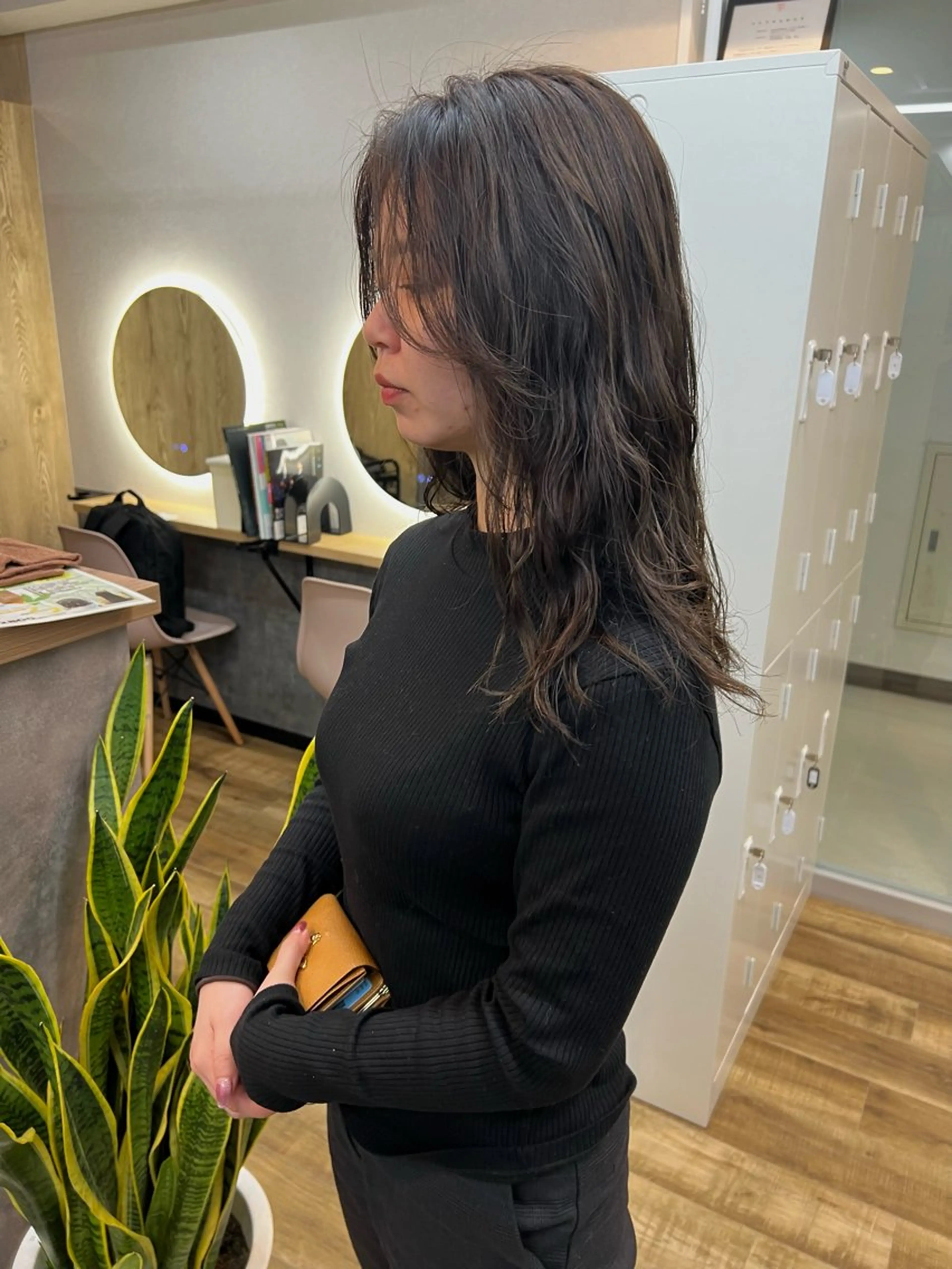 セミロング 登 愛のヘアスタイル