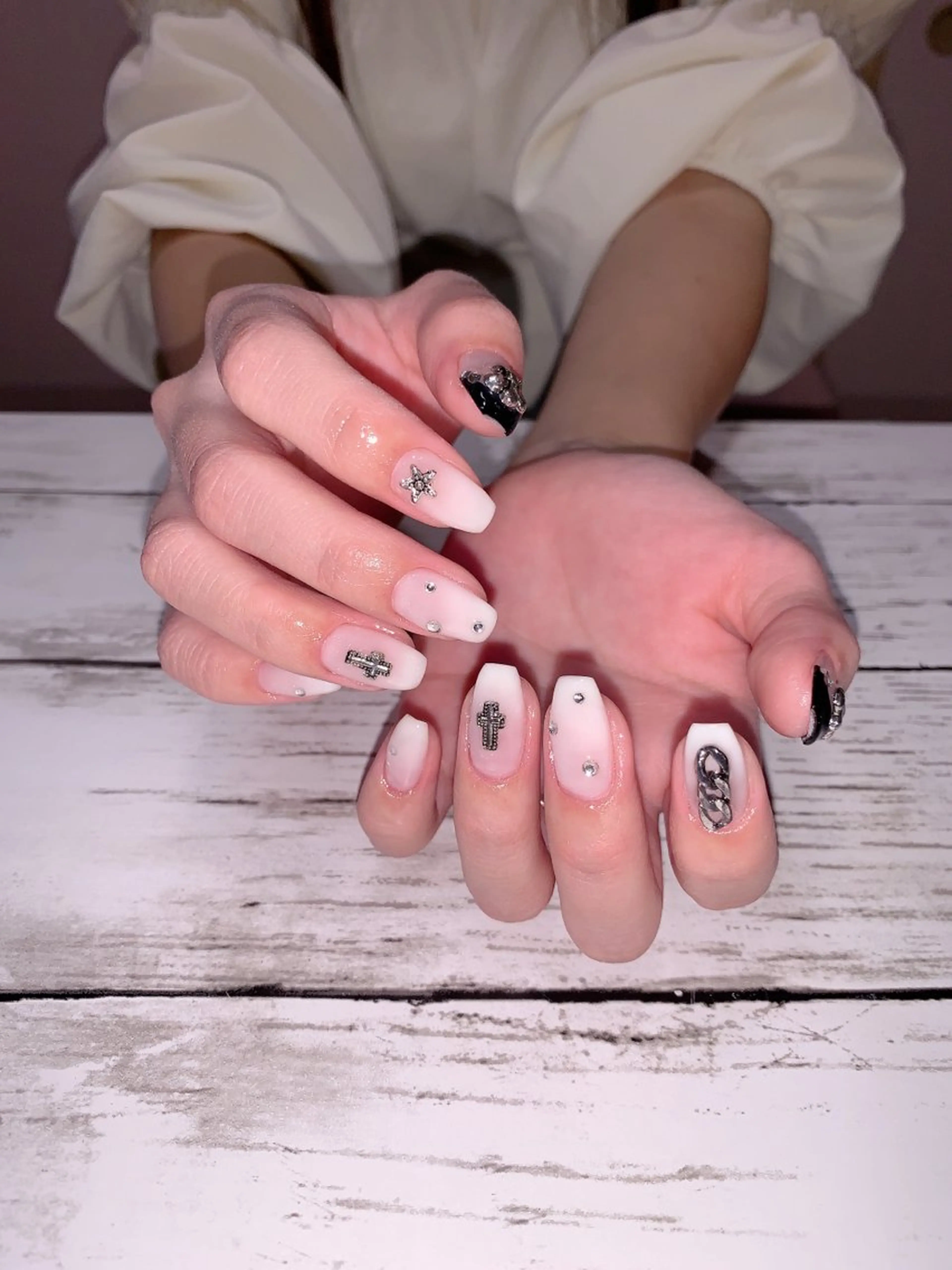 ネイル ハンドネイル ゆず秋葉原 Vickyのネイルデザイン