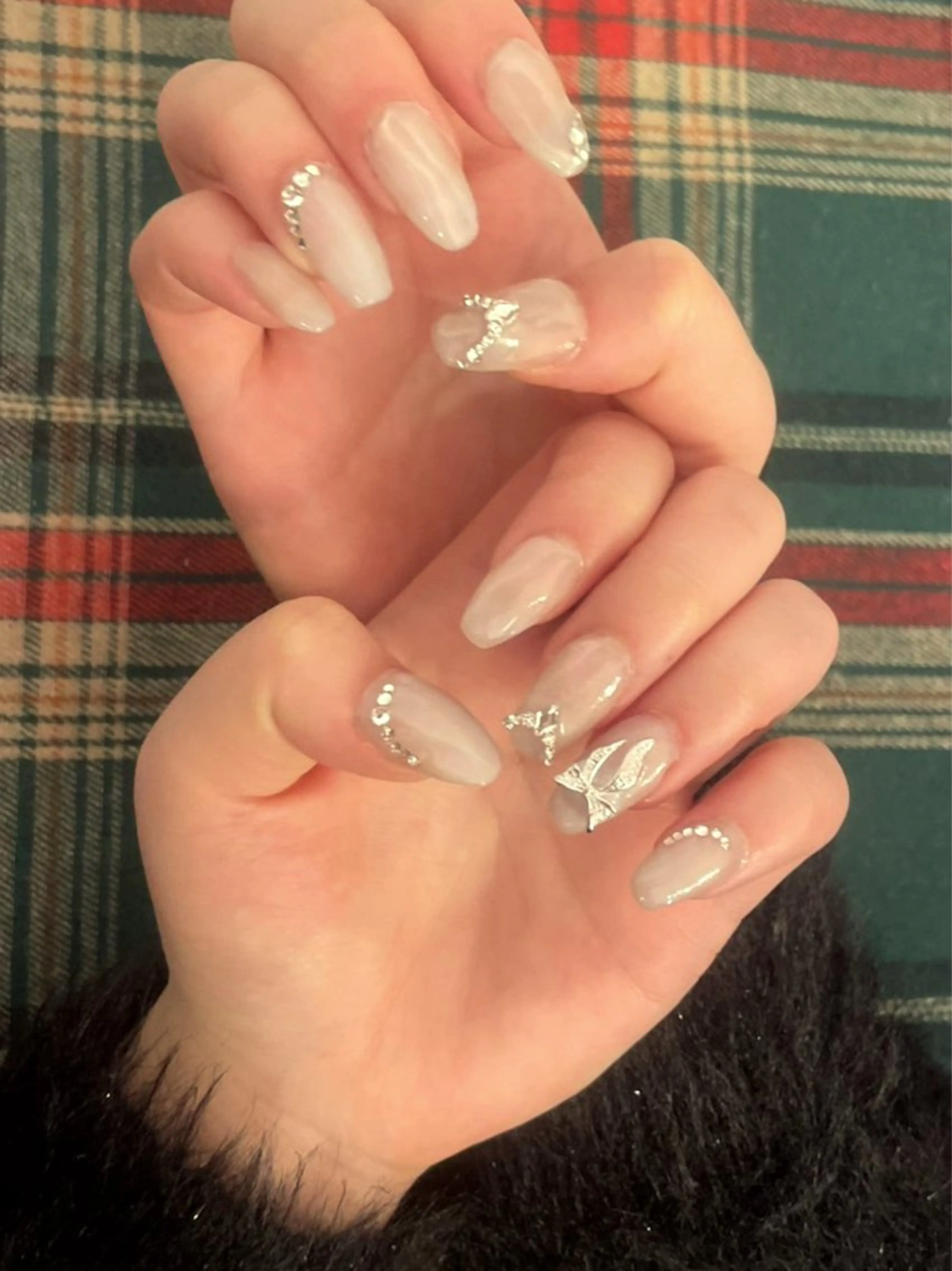 ロング イレジスティブル ネイルズのネイルデザイン