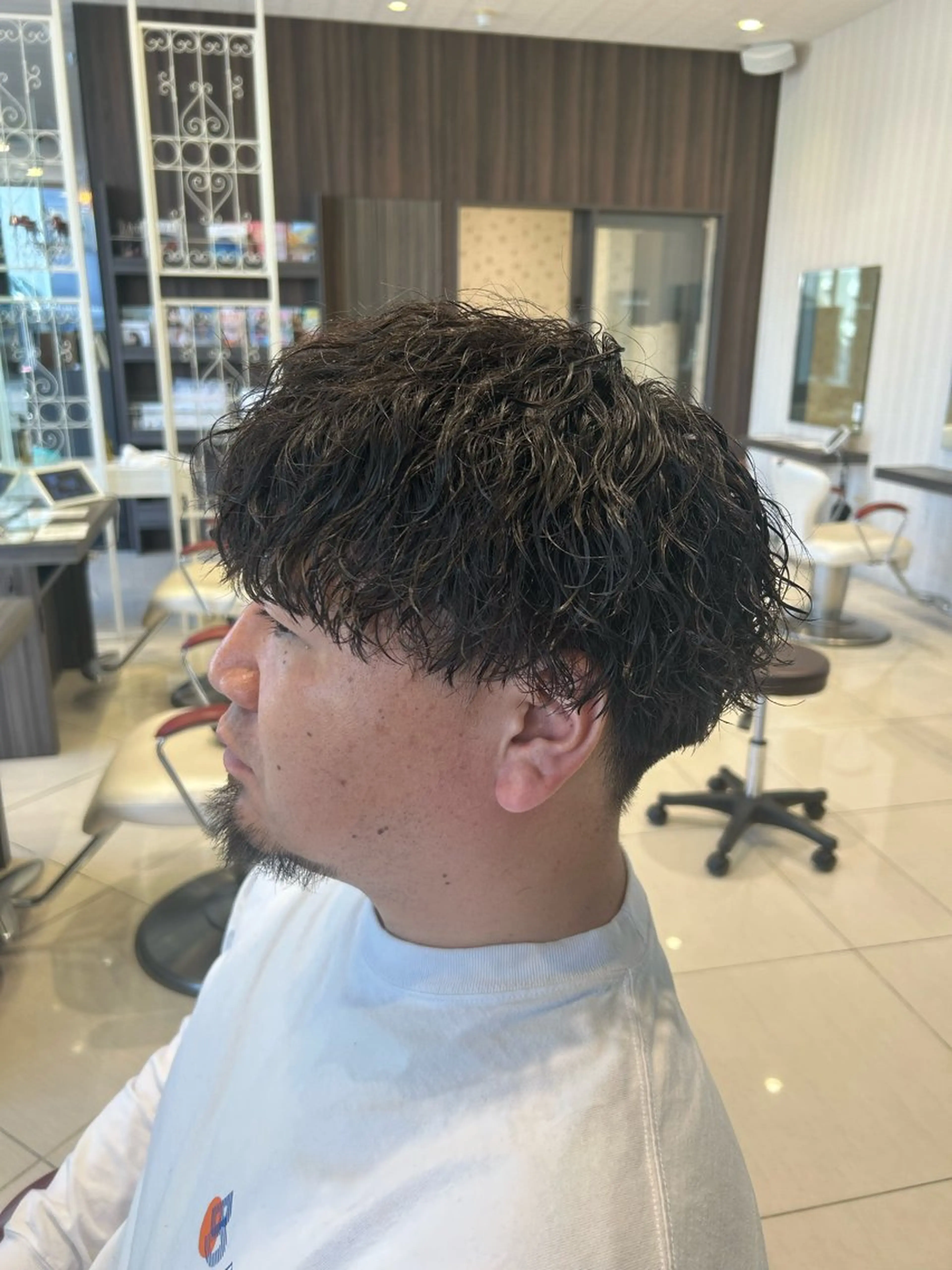 ショート パーマ メンズ メンズ専門 米山諒✂️のヘアスタイル