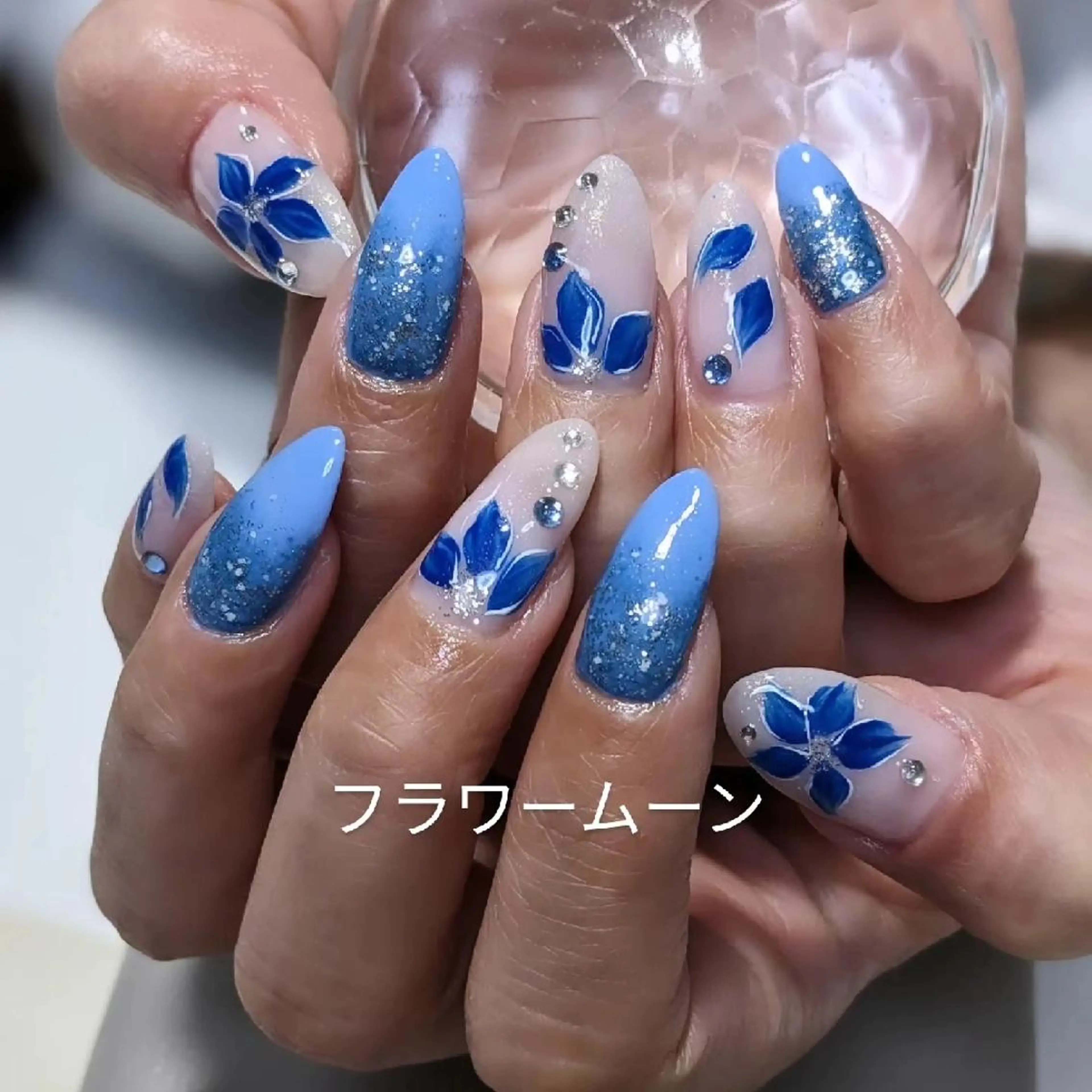 ネイル フラワーネイル フラワー ムーンのネイルデザイン